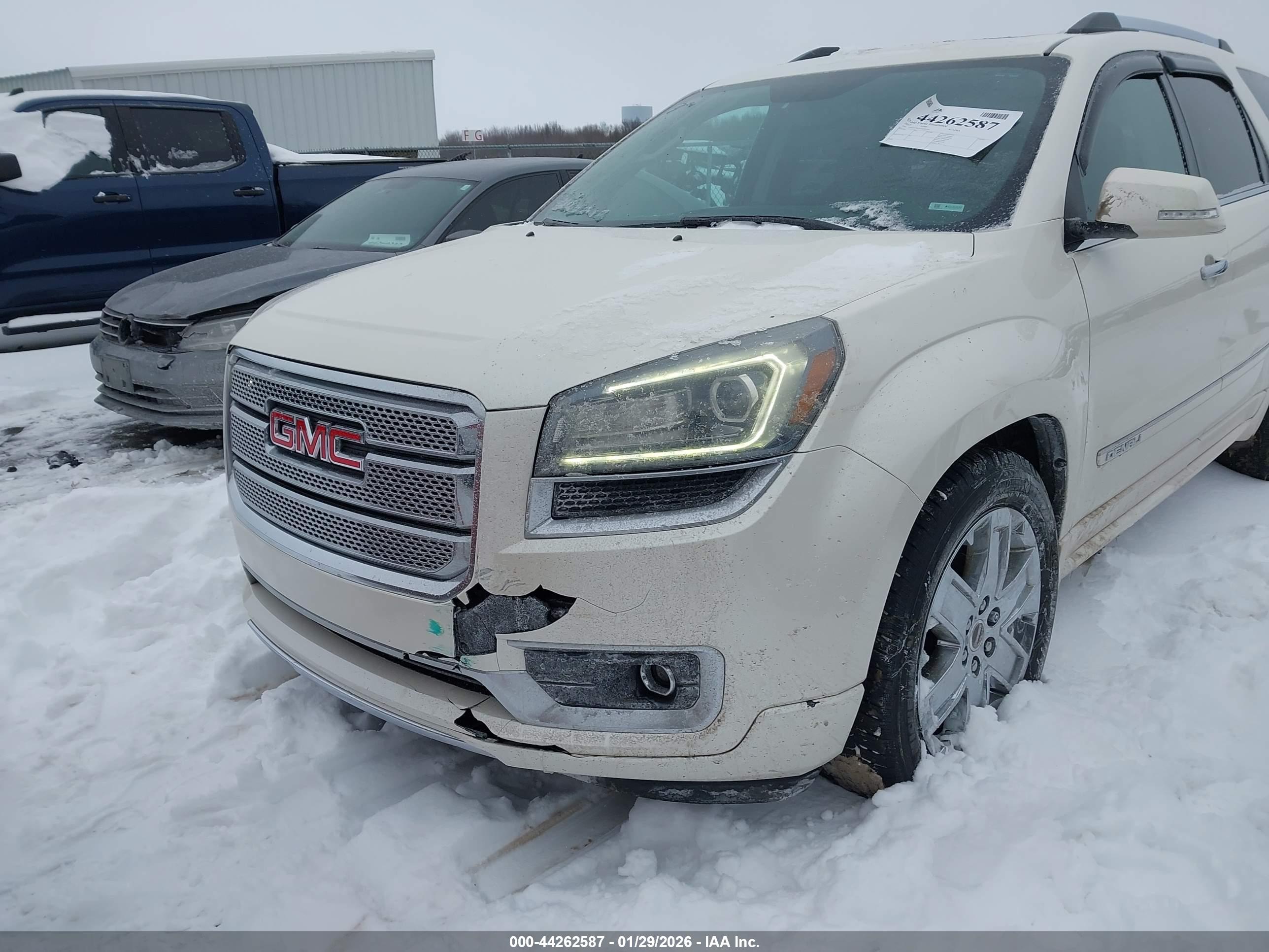 GMC ACADIA image 6