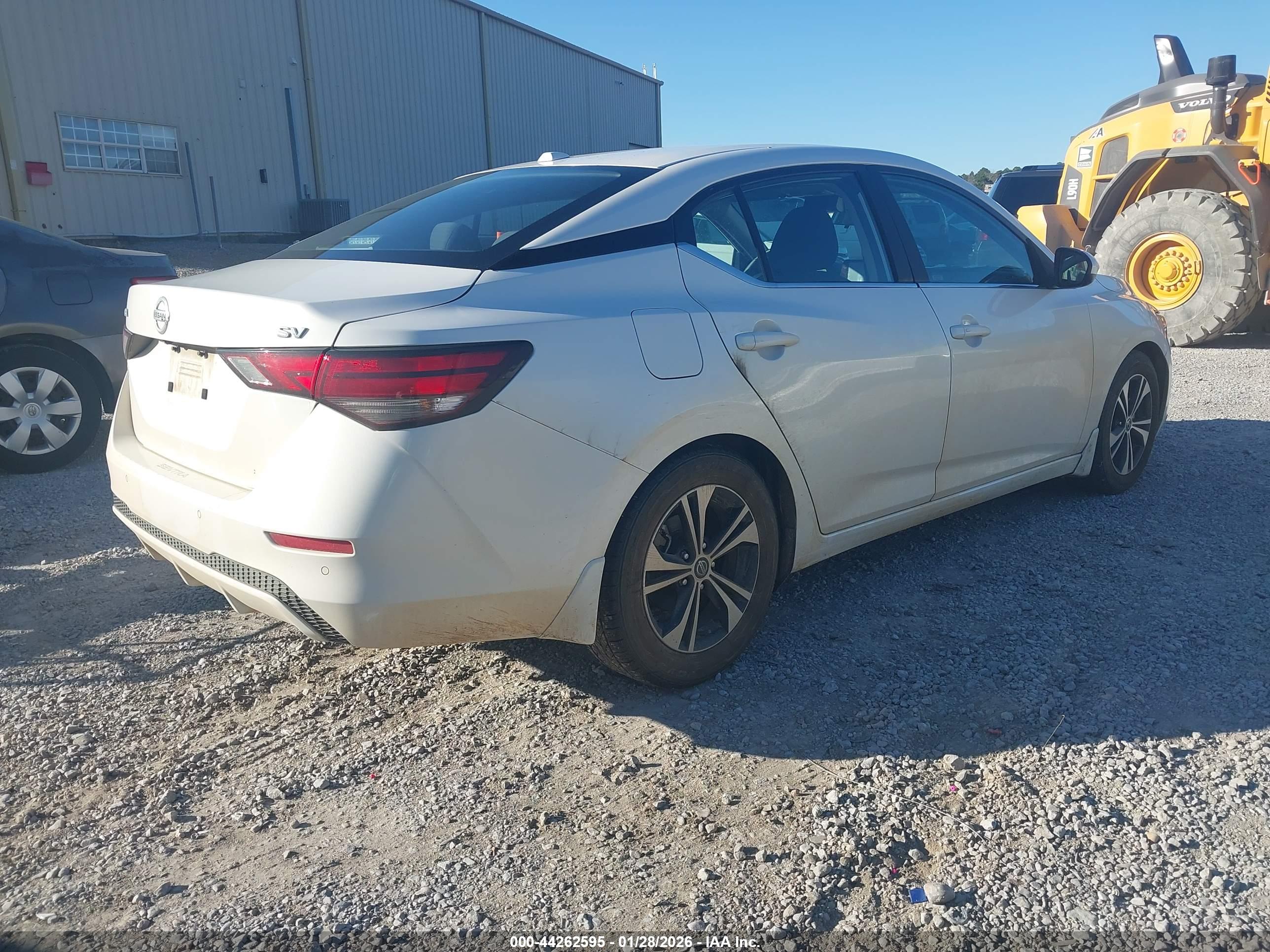 NISSAN SENTRA image 4