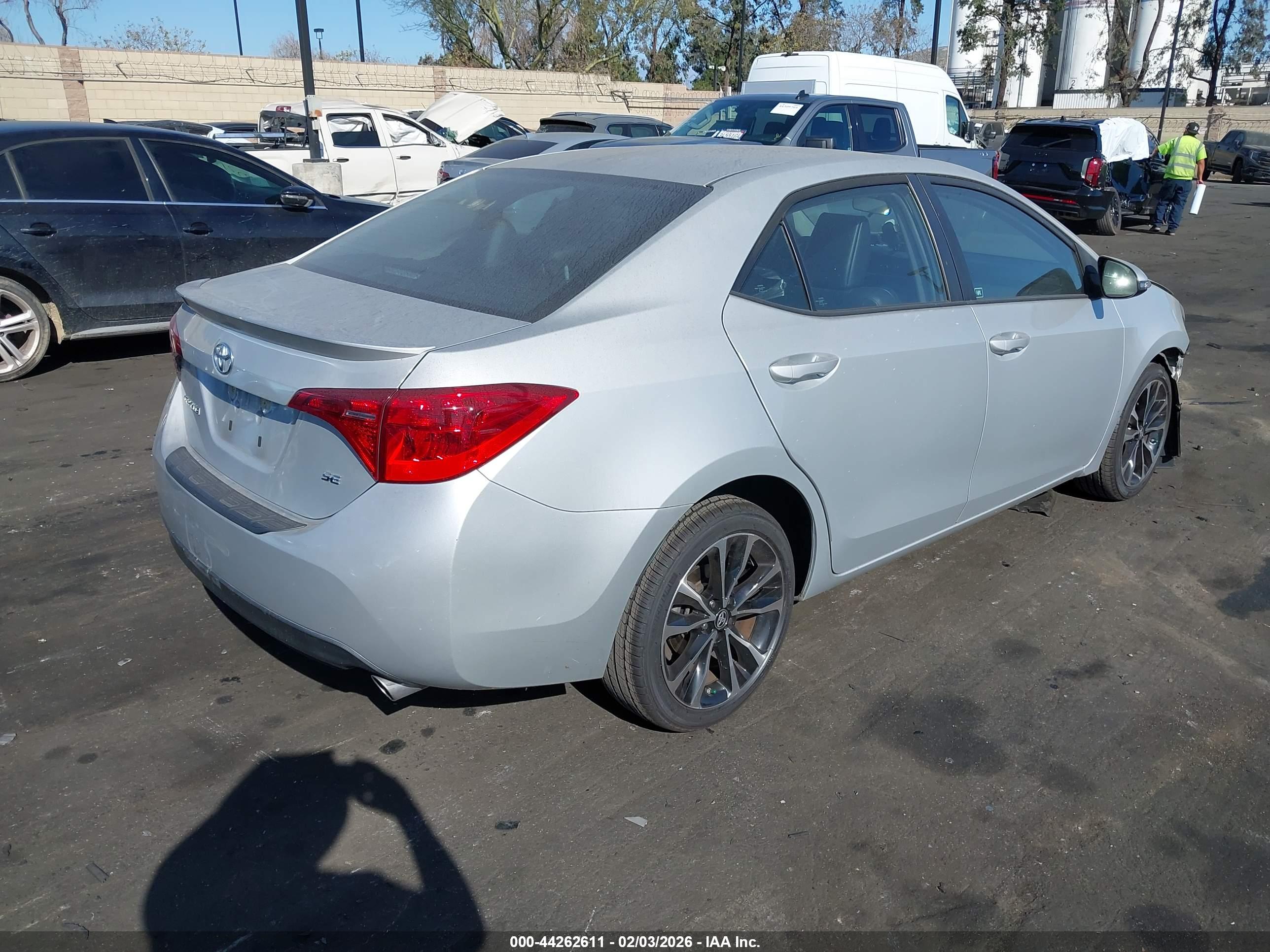 TOYOTA COROLLA image 4