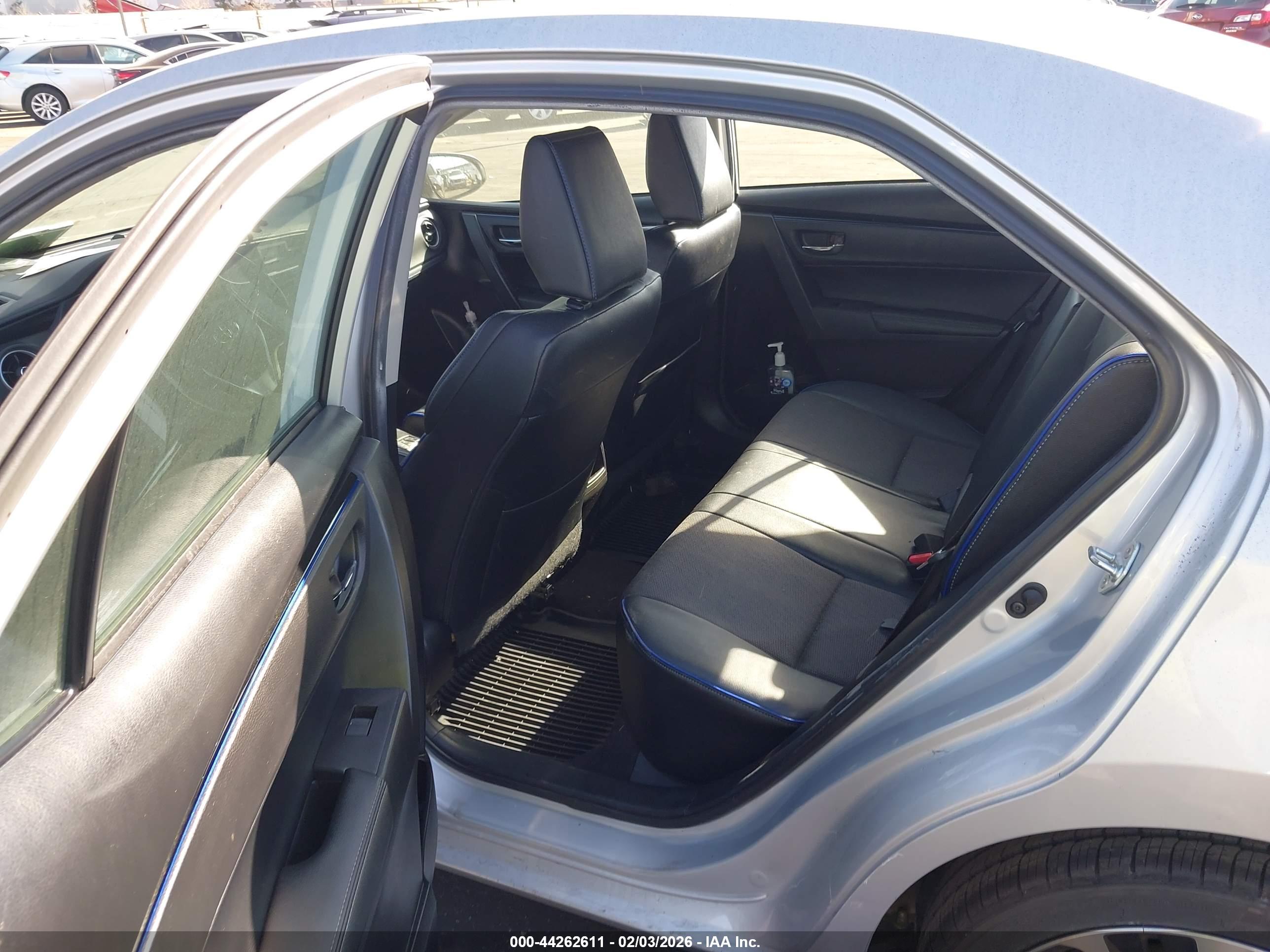 TOYOTA COROLLA image 8