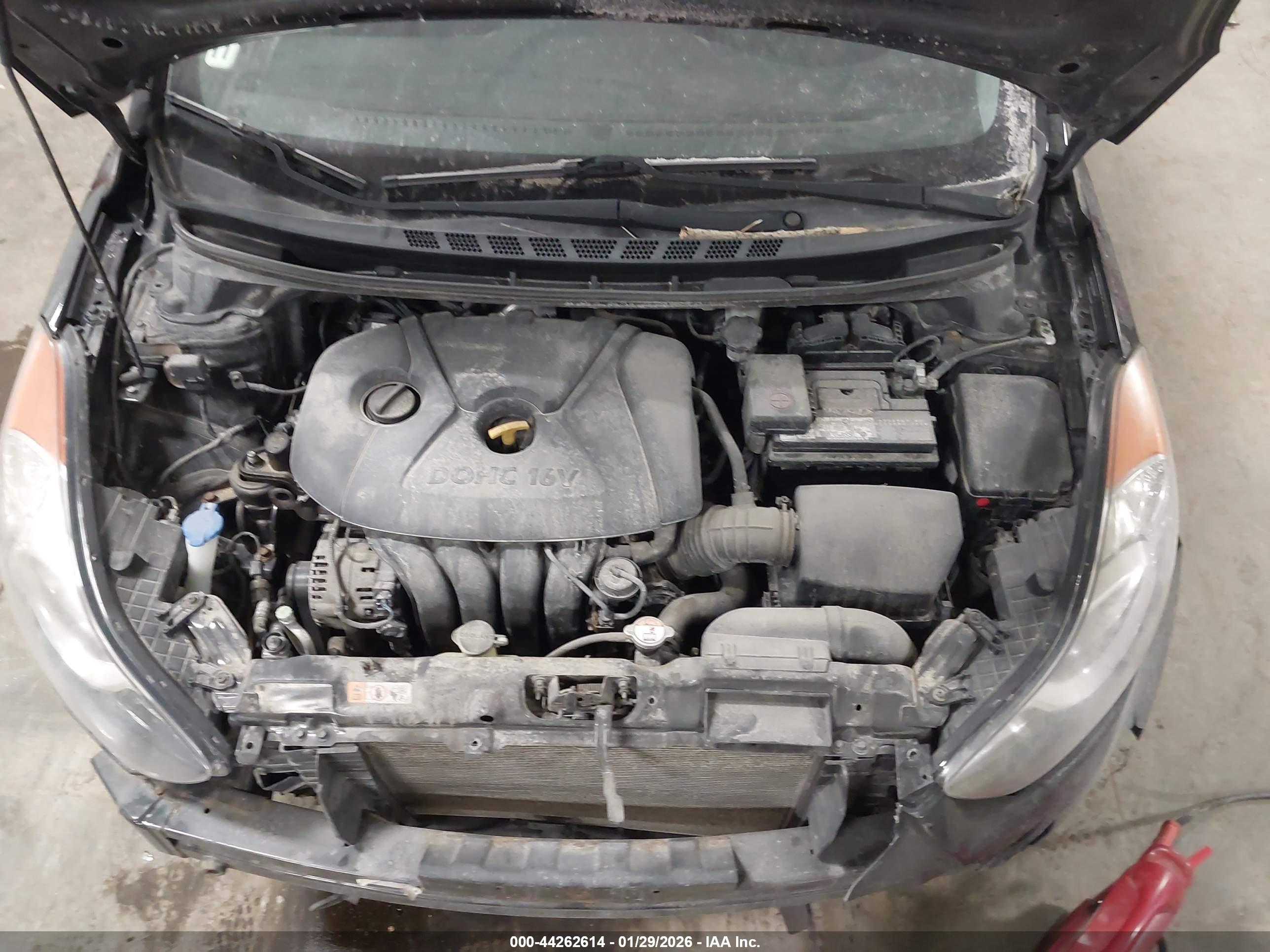 HYUNDAI ELANTRA image 10