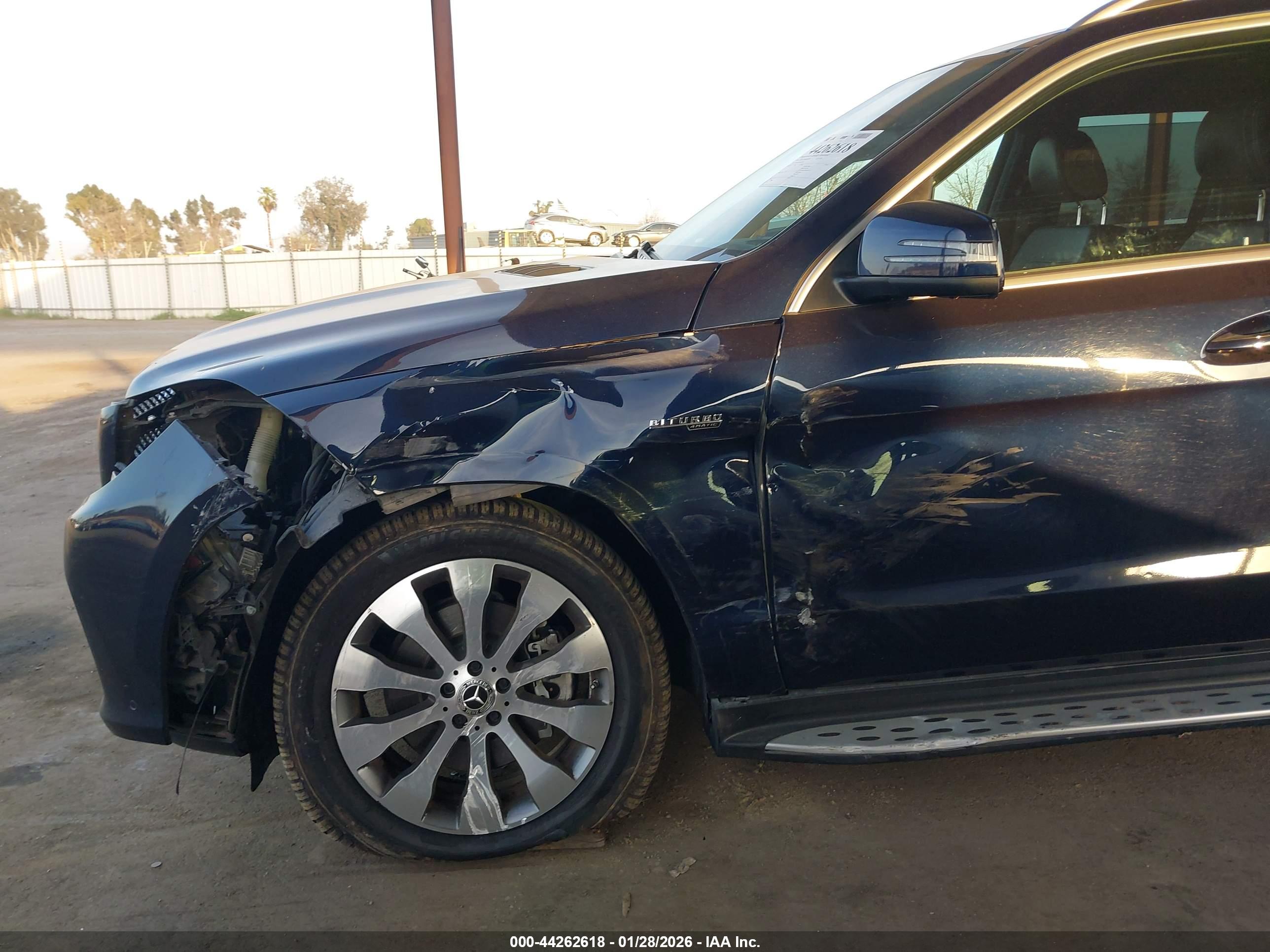 MERCEDES-BENZ GLS image 6
