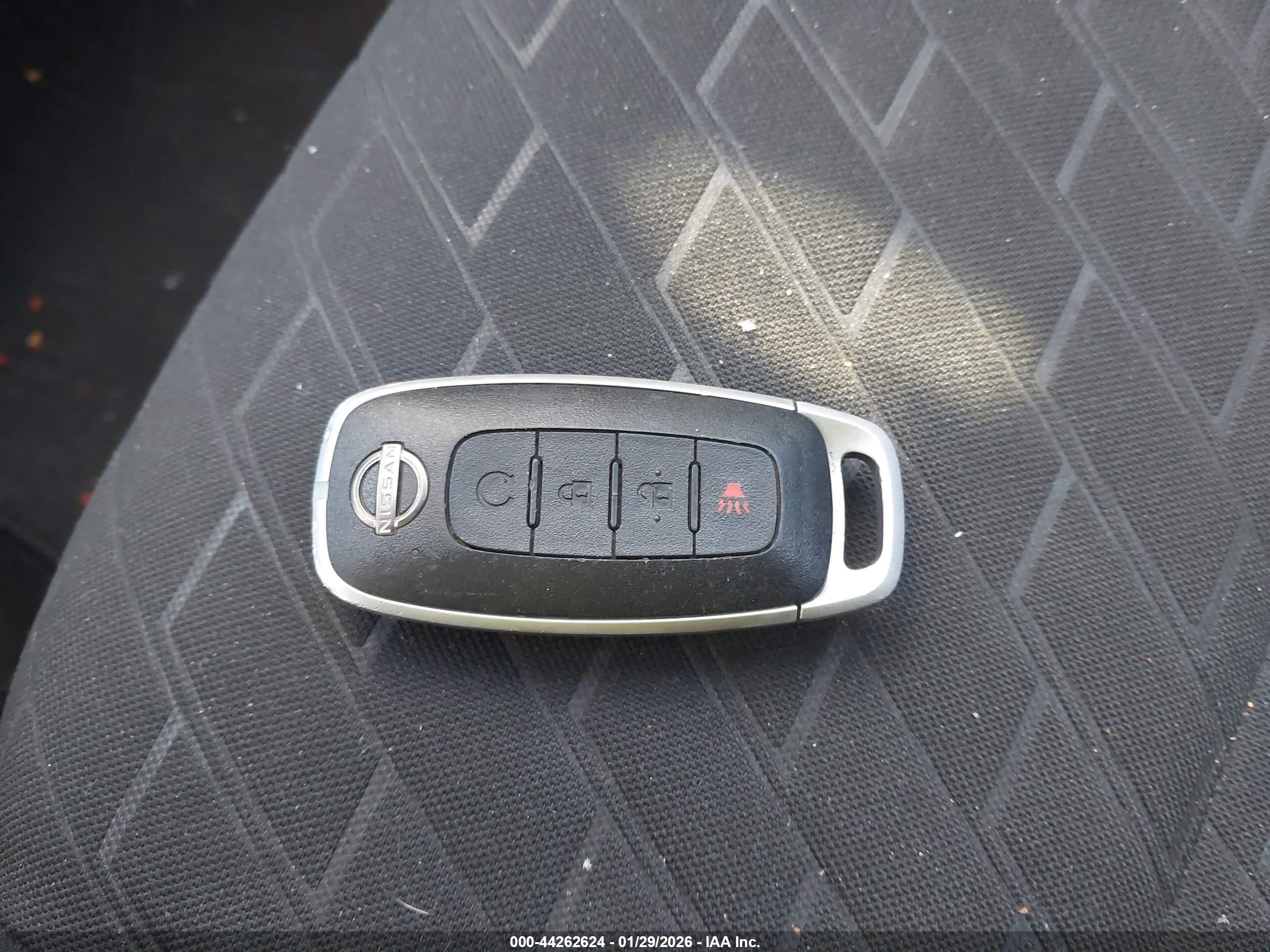 NISSAN KICKS image 11