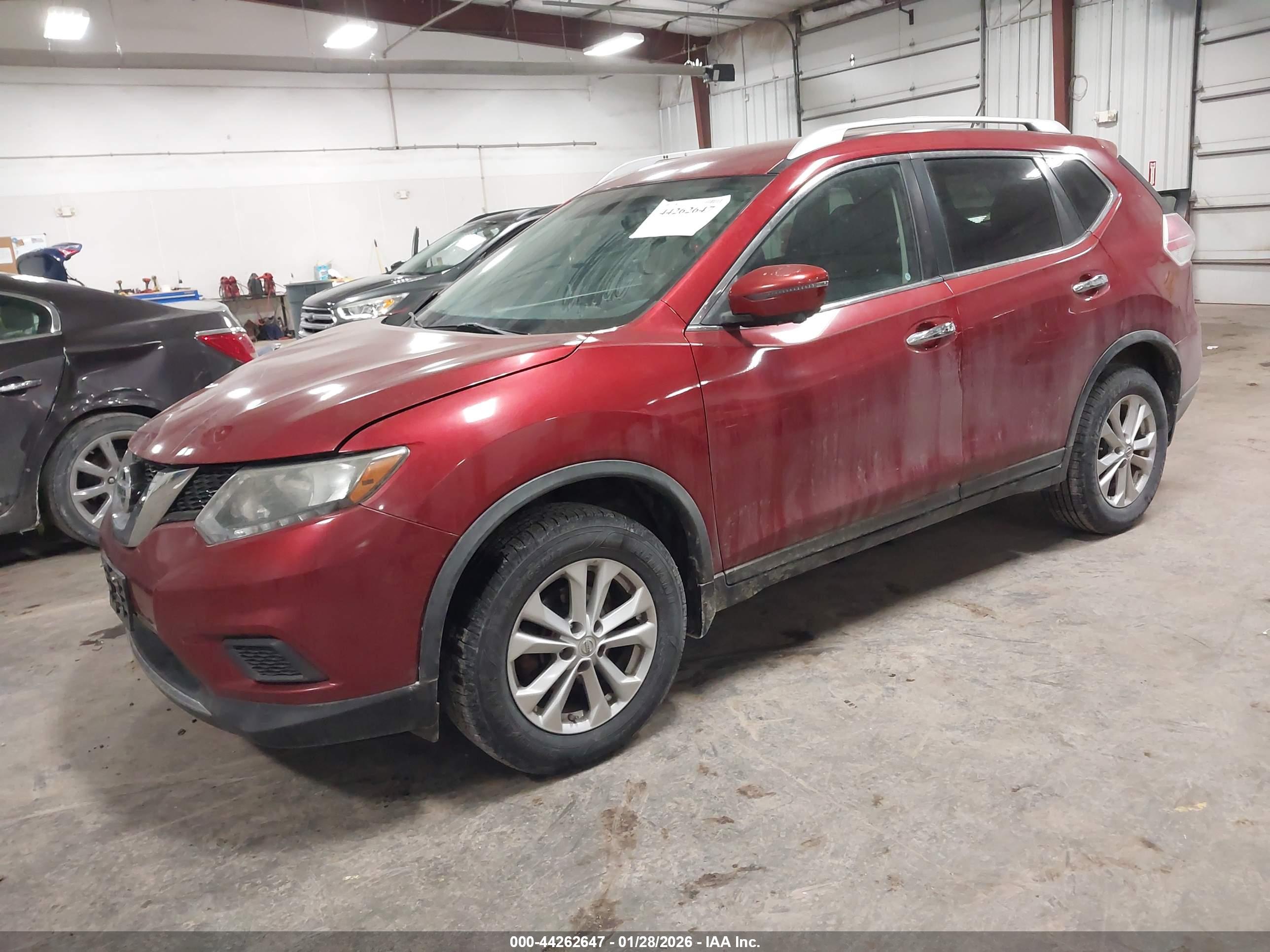 NISSAN ROGUE image 2