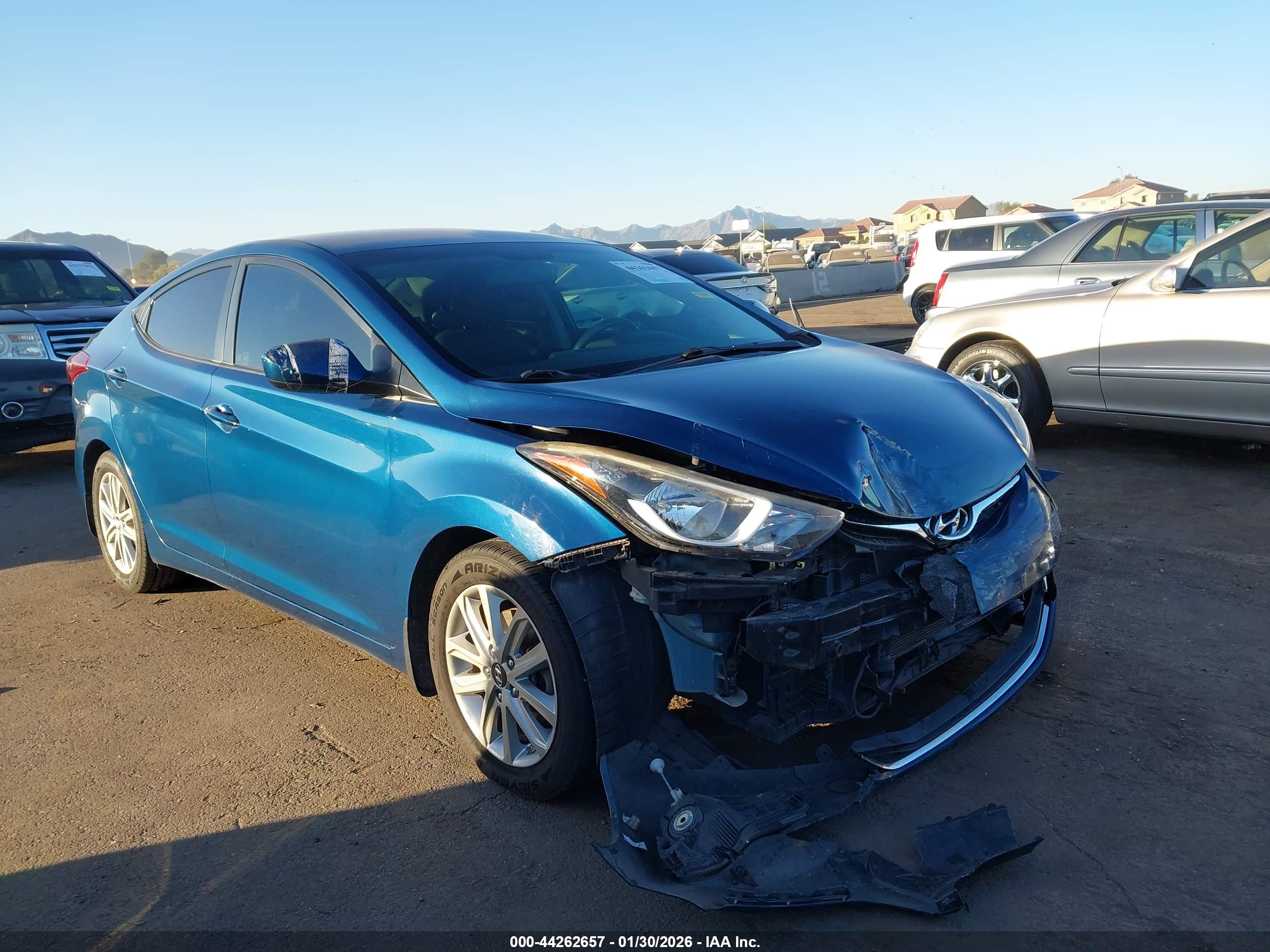 HYUNDAI ELANTRA image 6