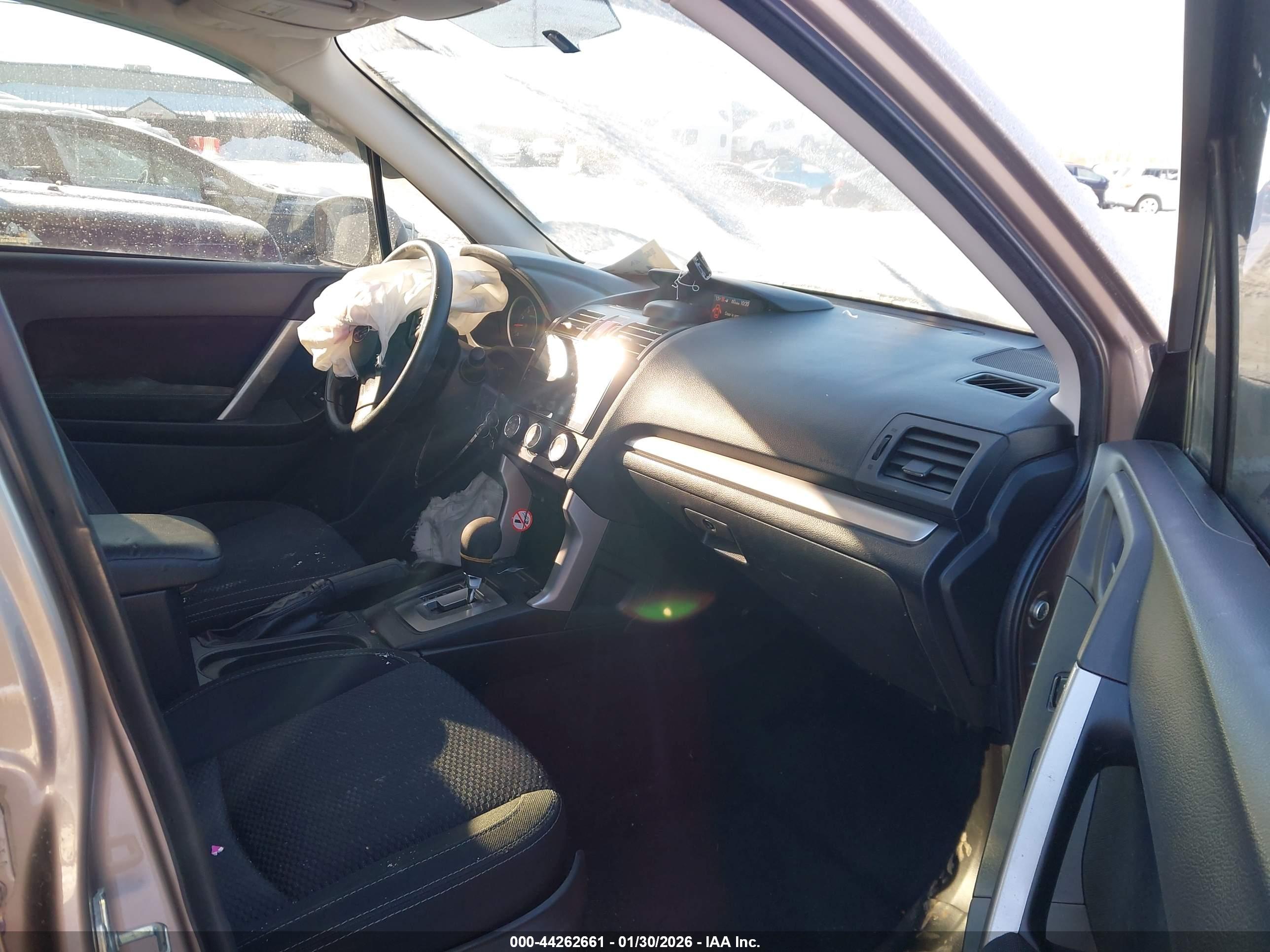 SUBARU FORESTER image 5