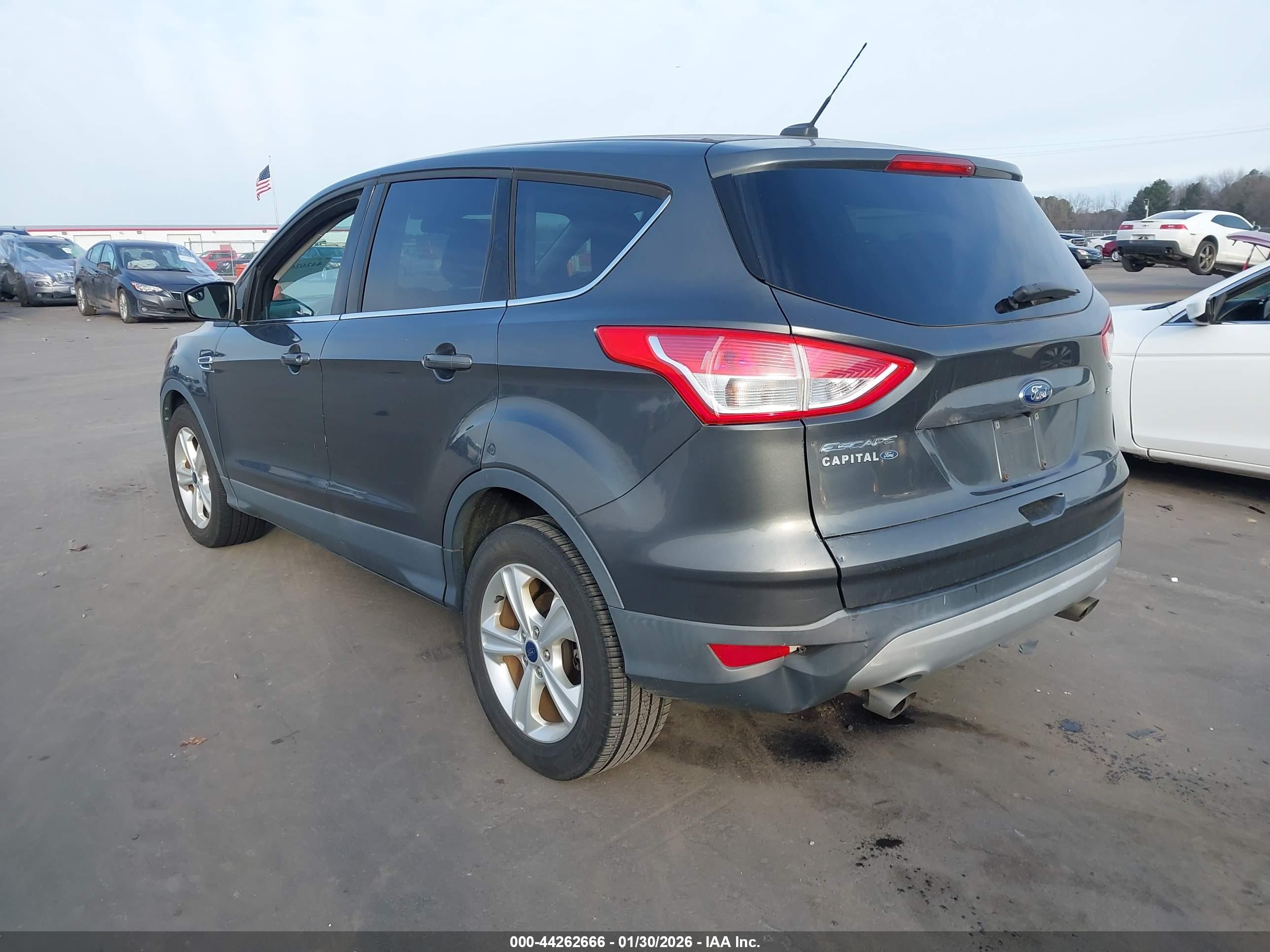 FORD ESCAPE image 3