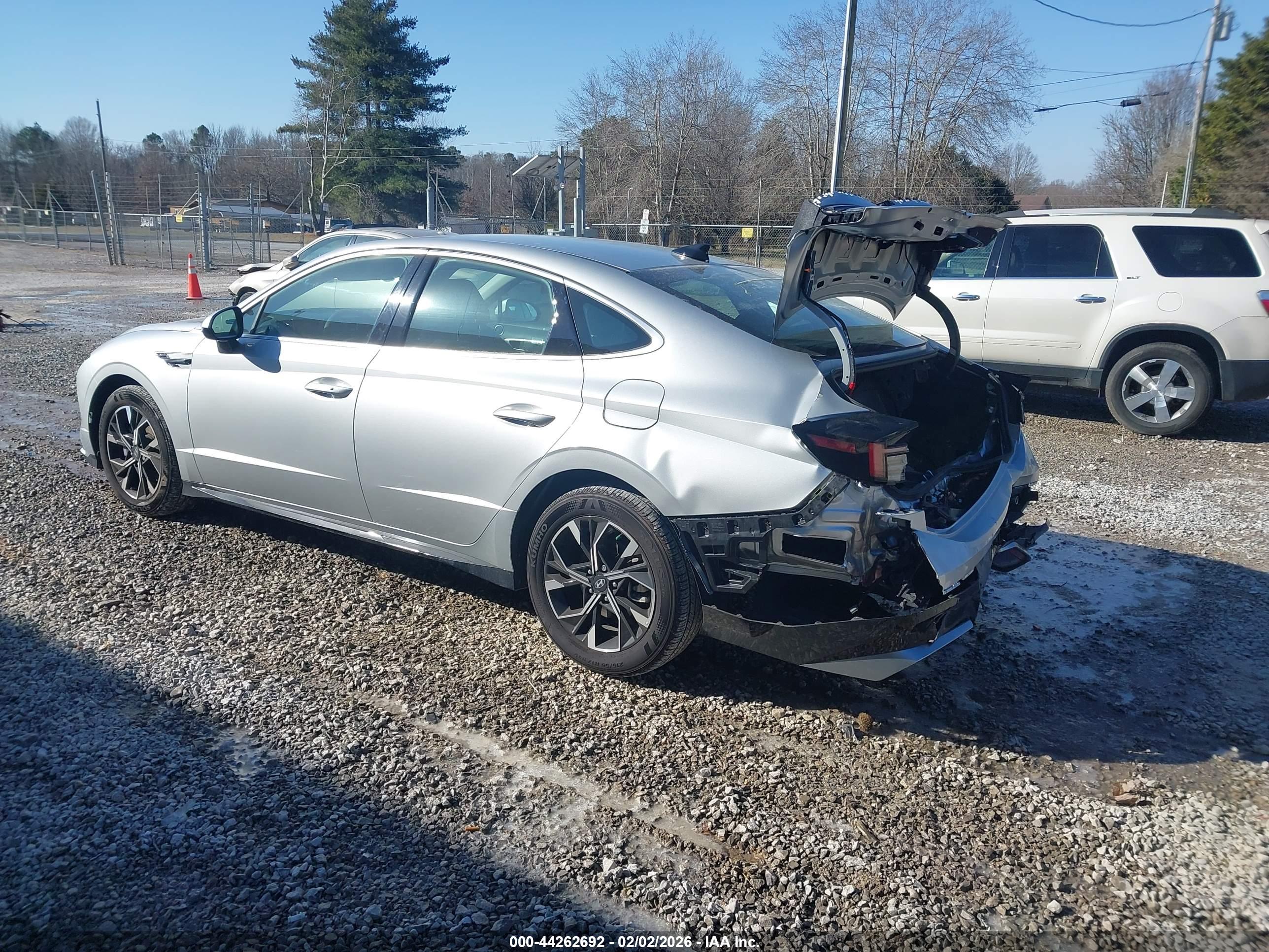 HYUNDAI SONATA image 3