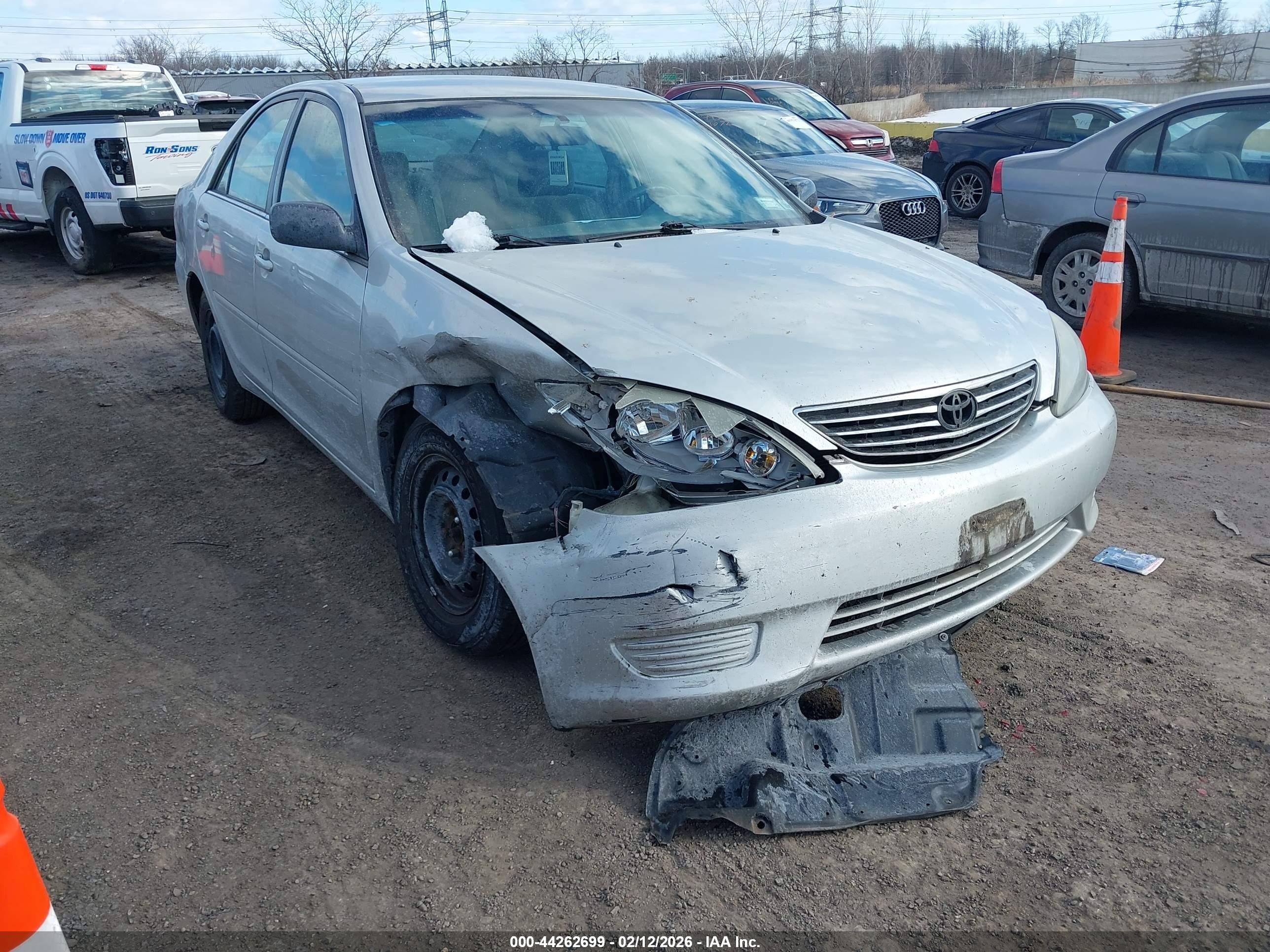 TOYOTA CAMRY image 6