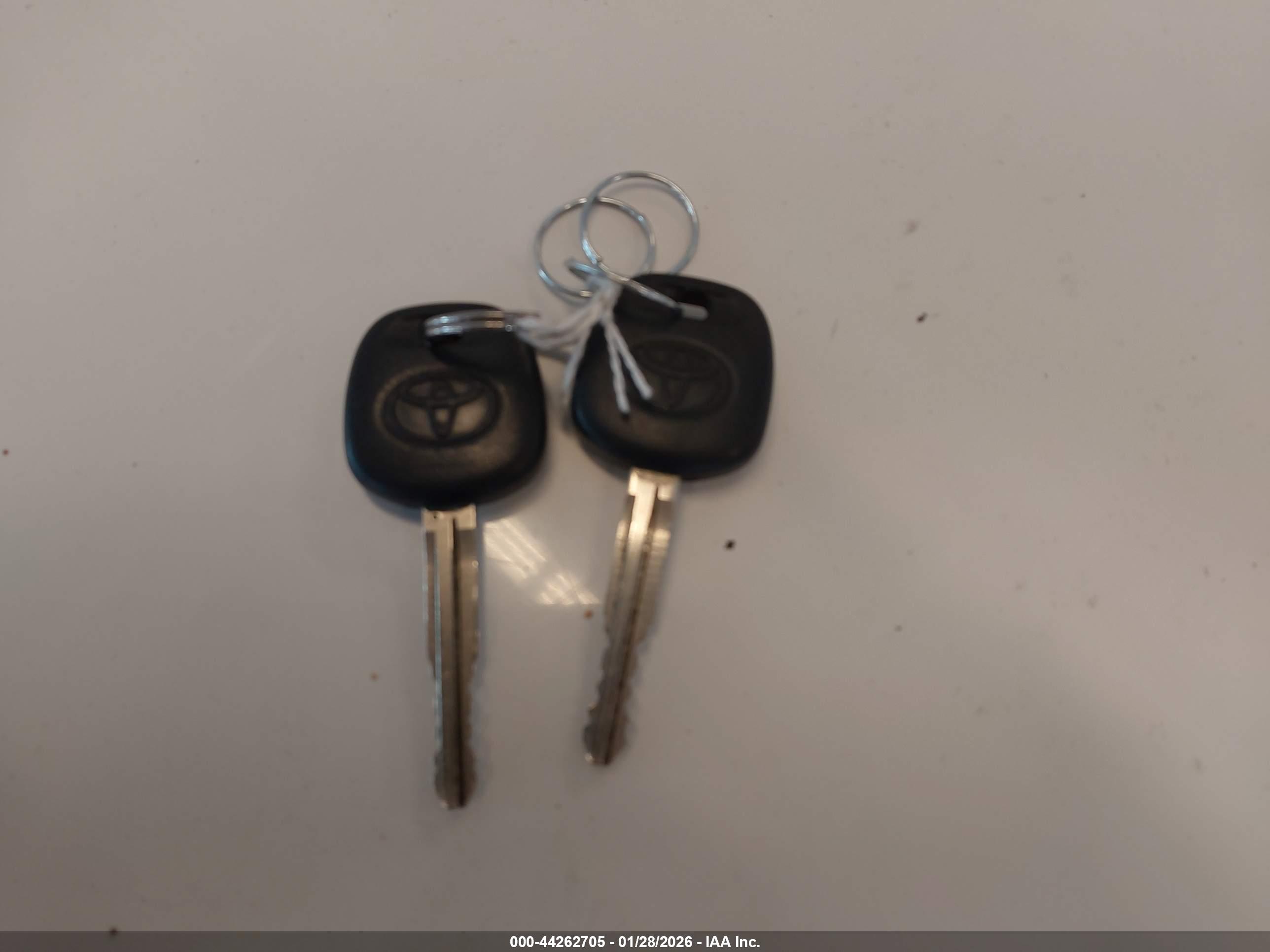 TOYOTA COROLLA image 11