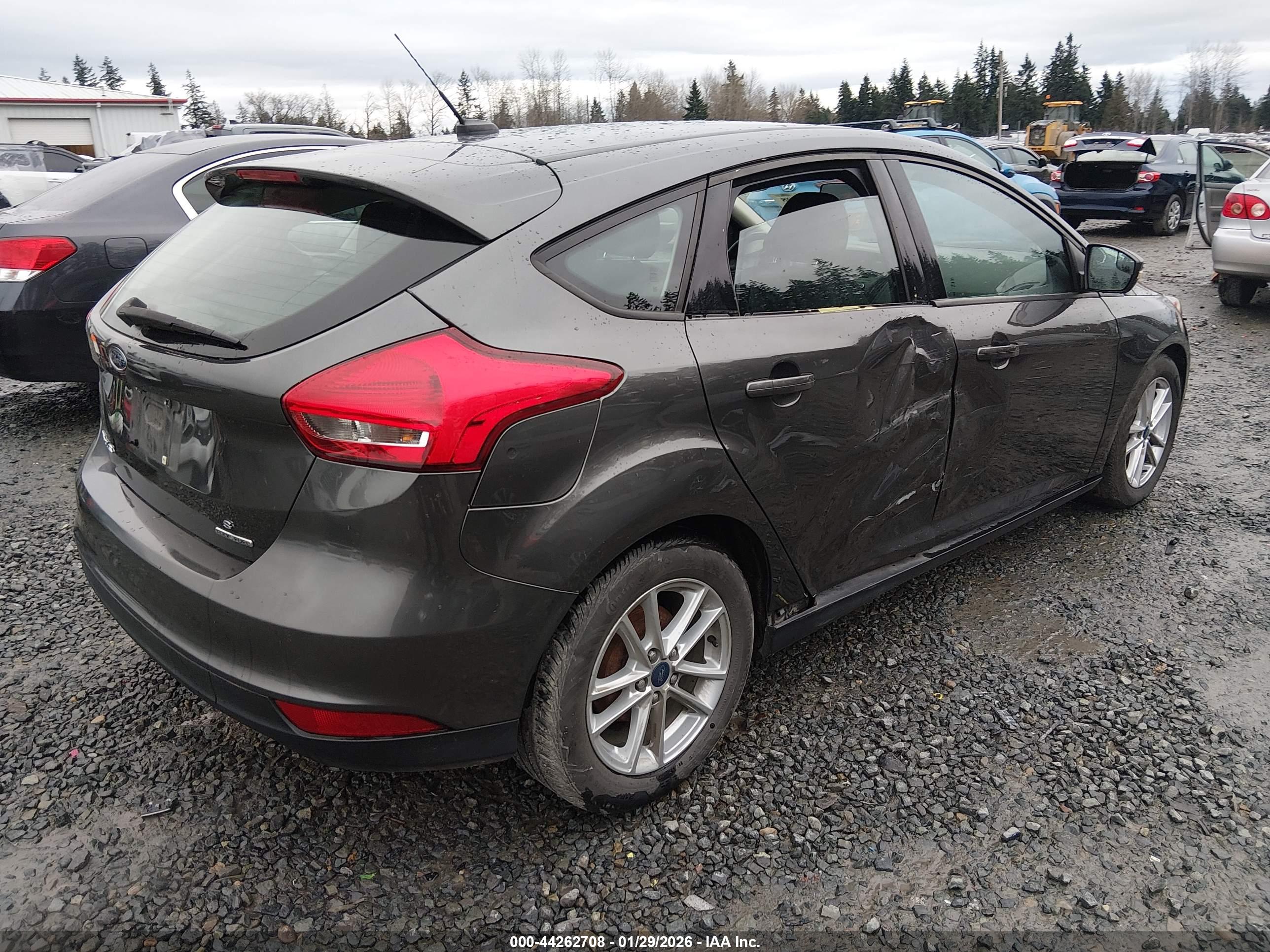 FORD FOCUS image 4