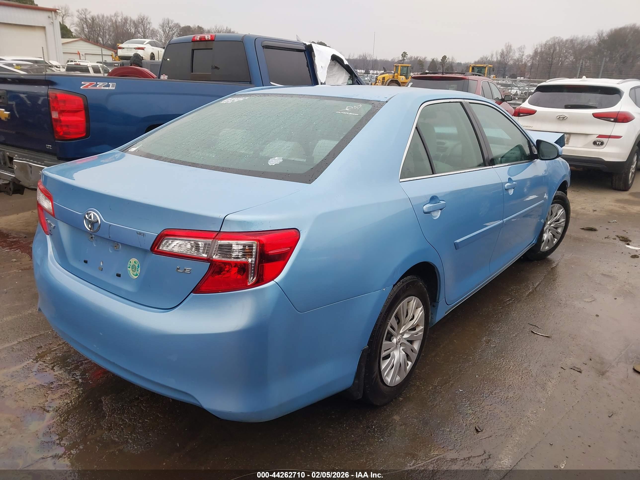 TOYOTA CAMRY image 4