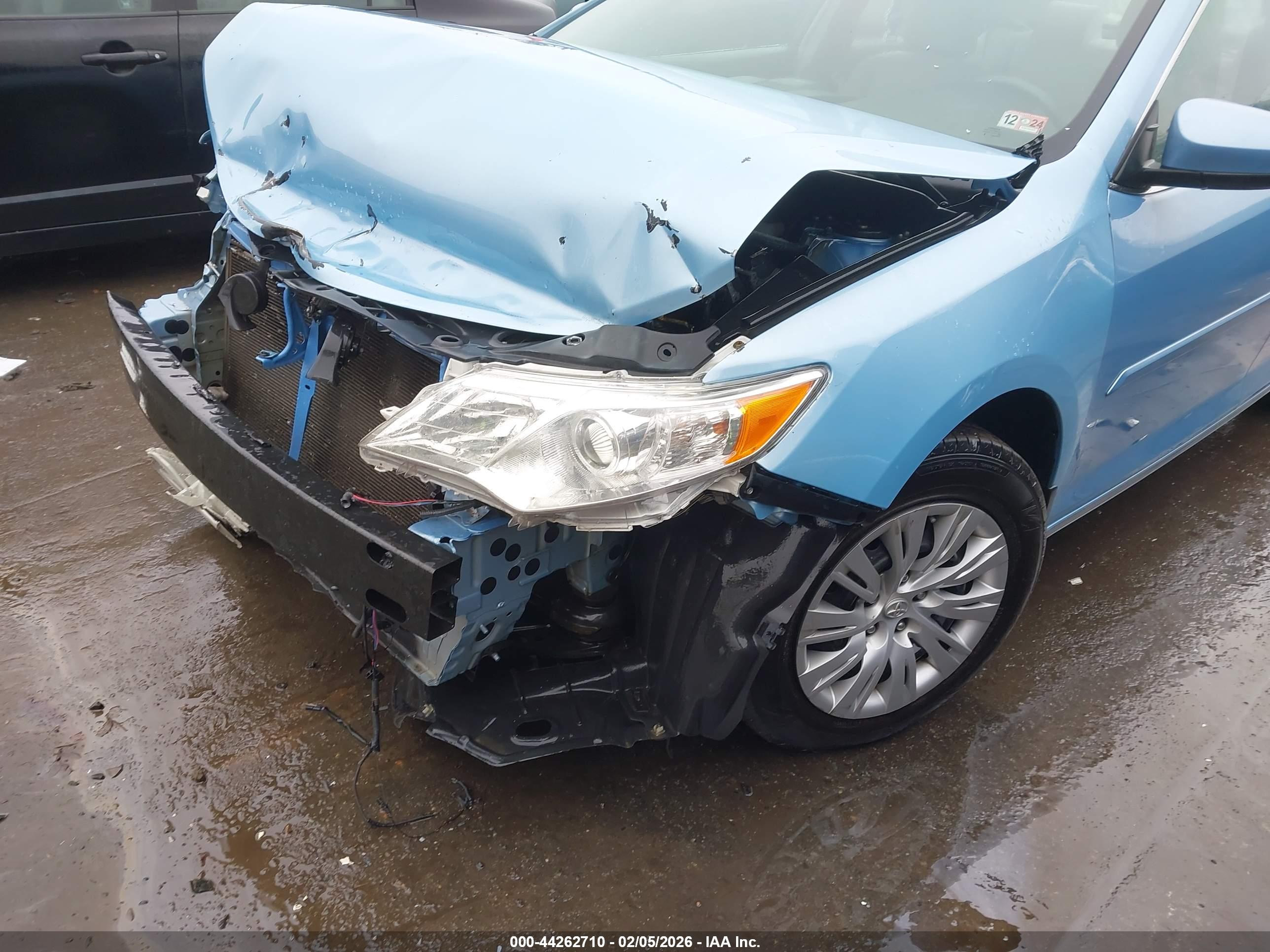 TOYOTA CAMRY image 6