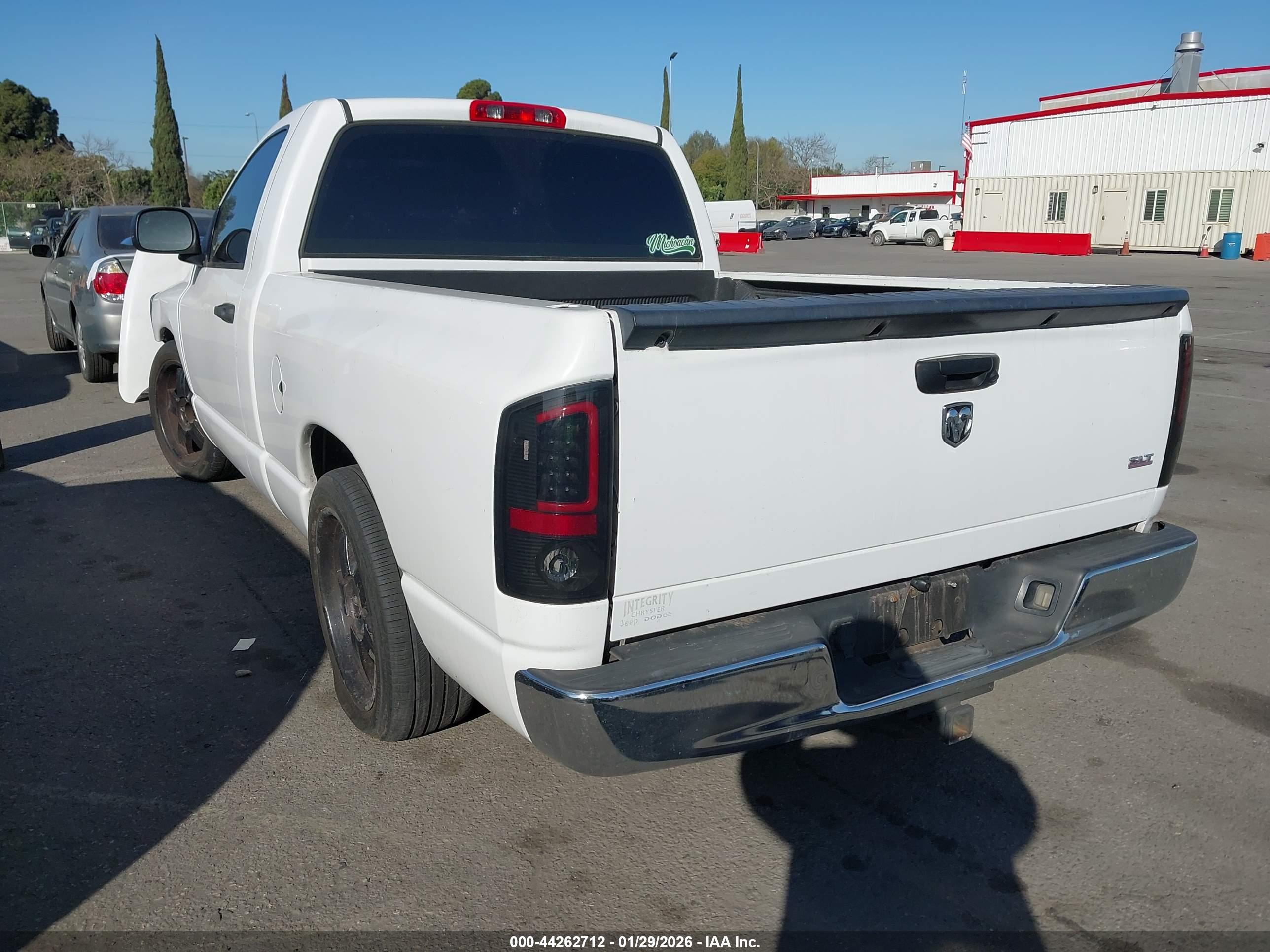 DODGE RAM image 3