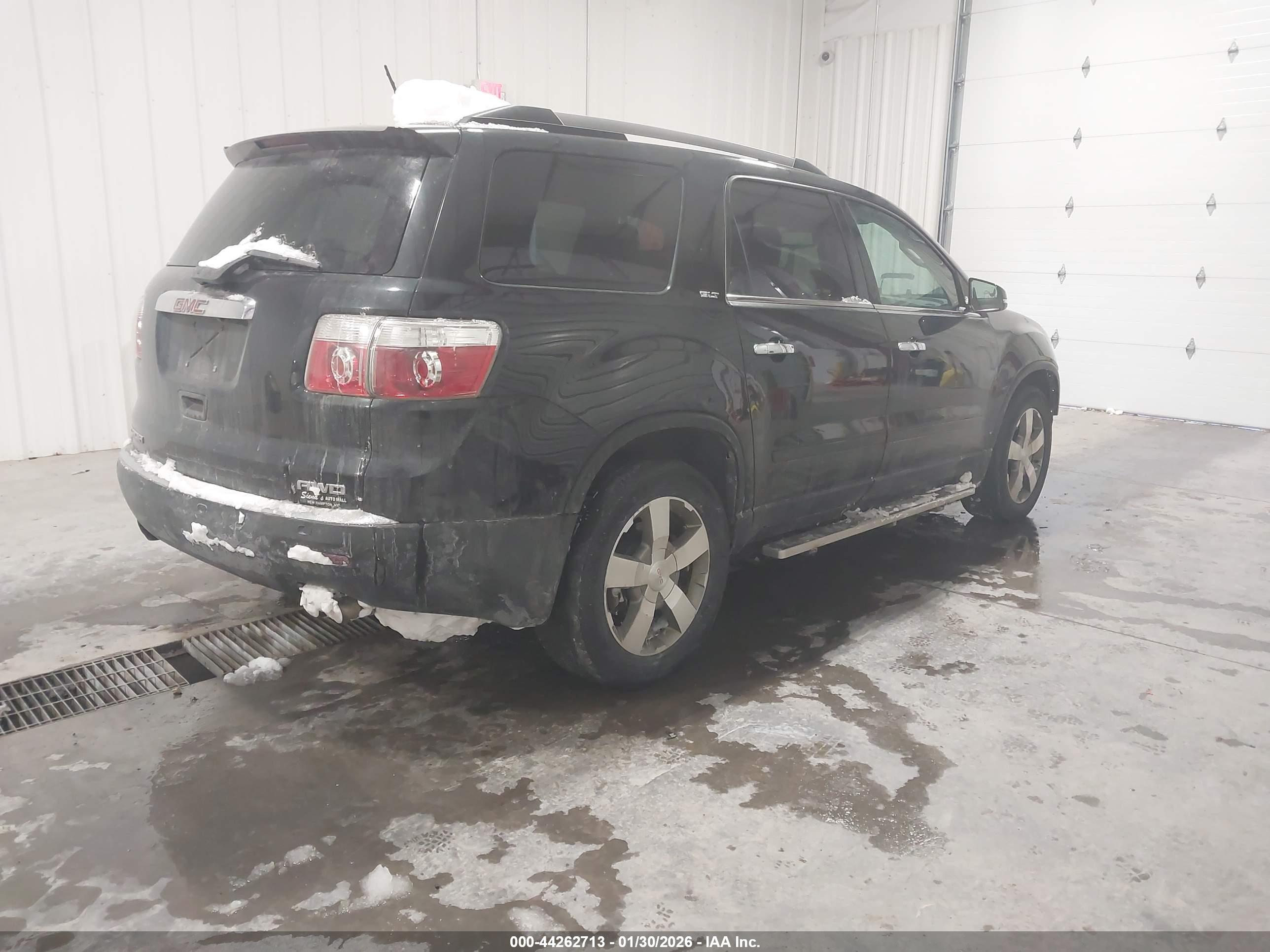 GMC ACADIA image 4