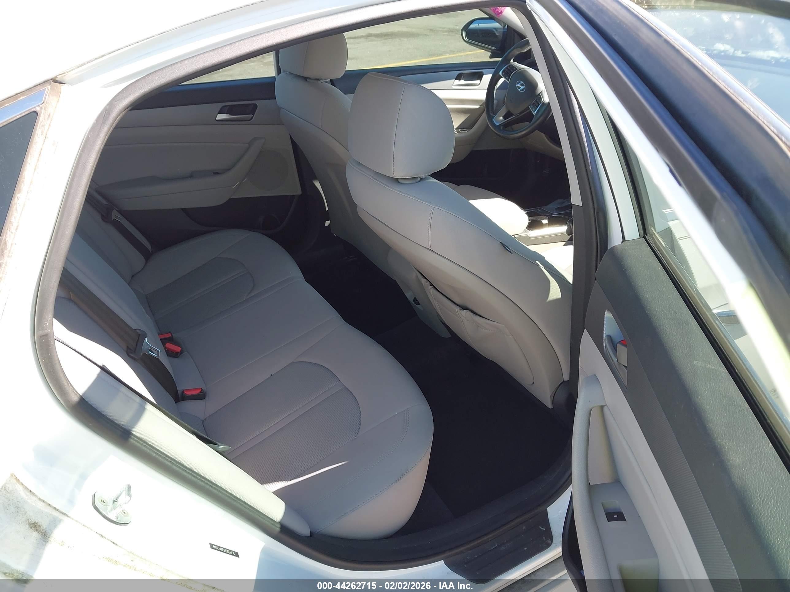 HYUNDAI SONATA image 8