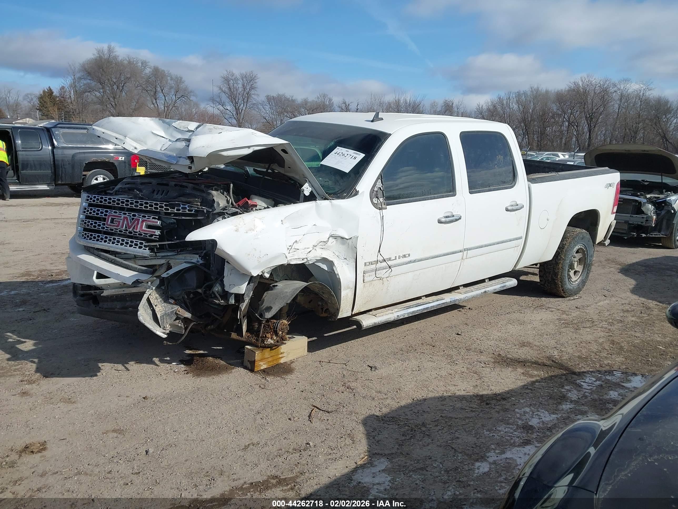 GMC SIERRA image 2