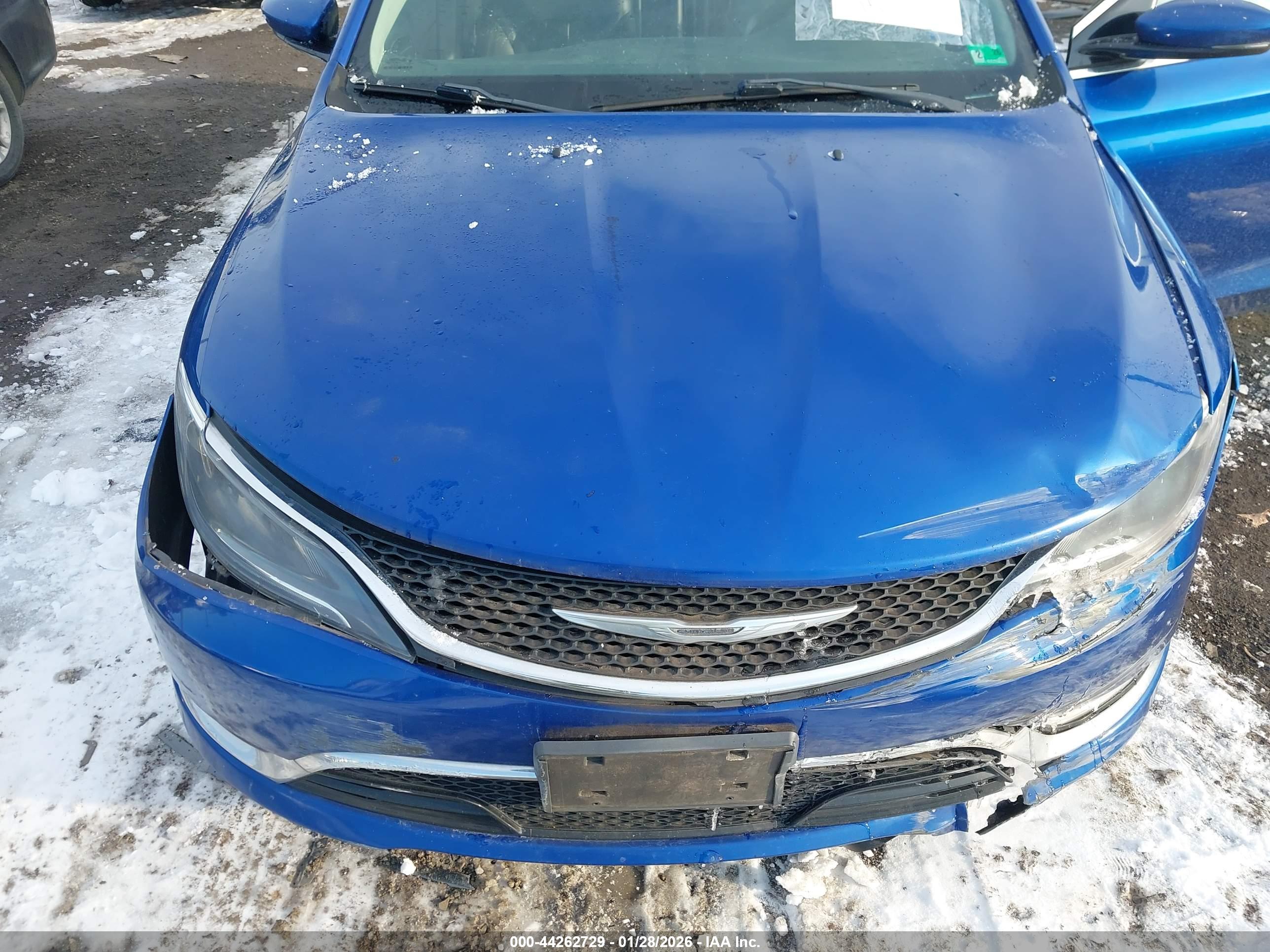 CHRYSLER 200 image 10