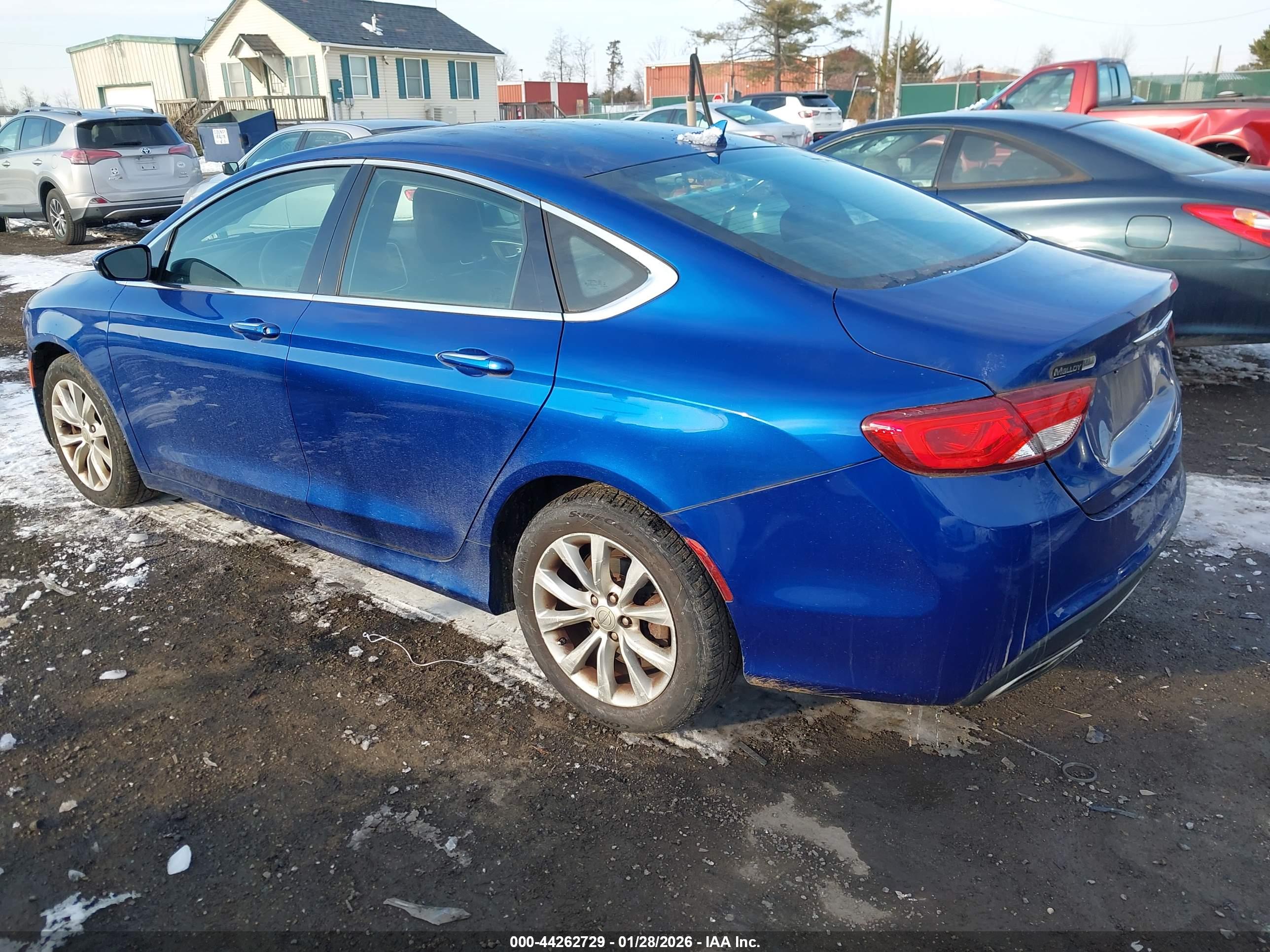 CHRYSLER 200 image 3