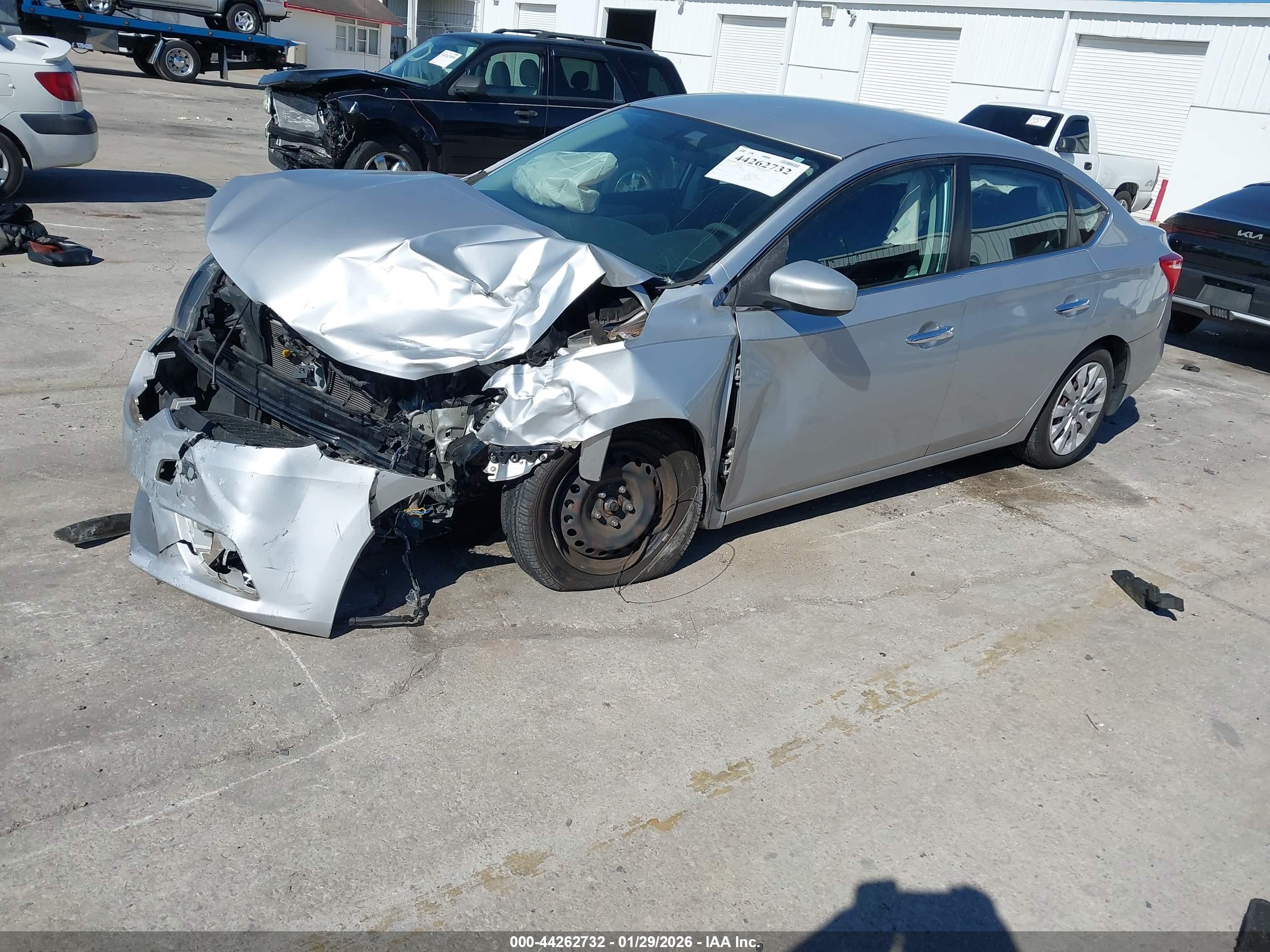 NISSAN SENTRA image 2