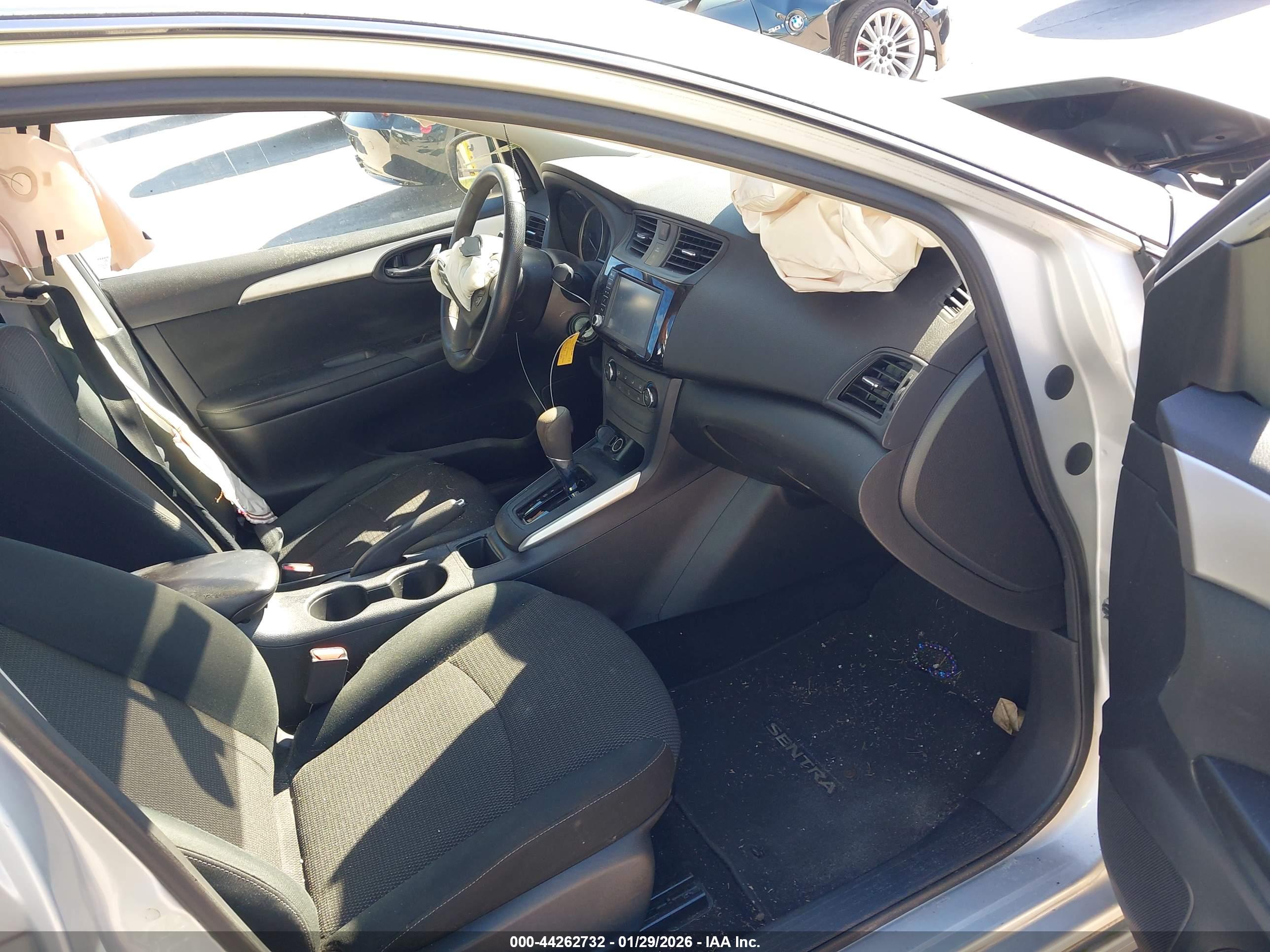NISSAN SENTRA image 5
