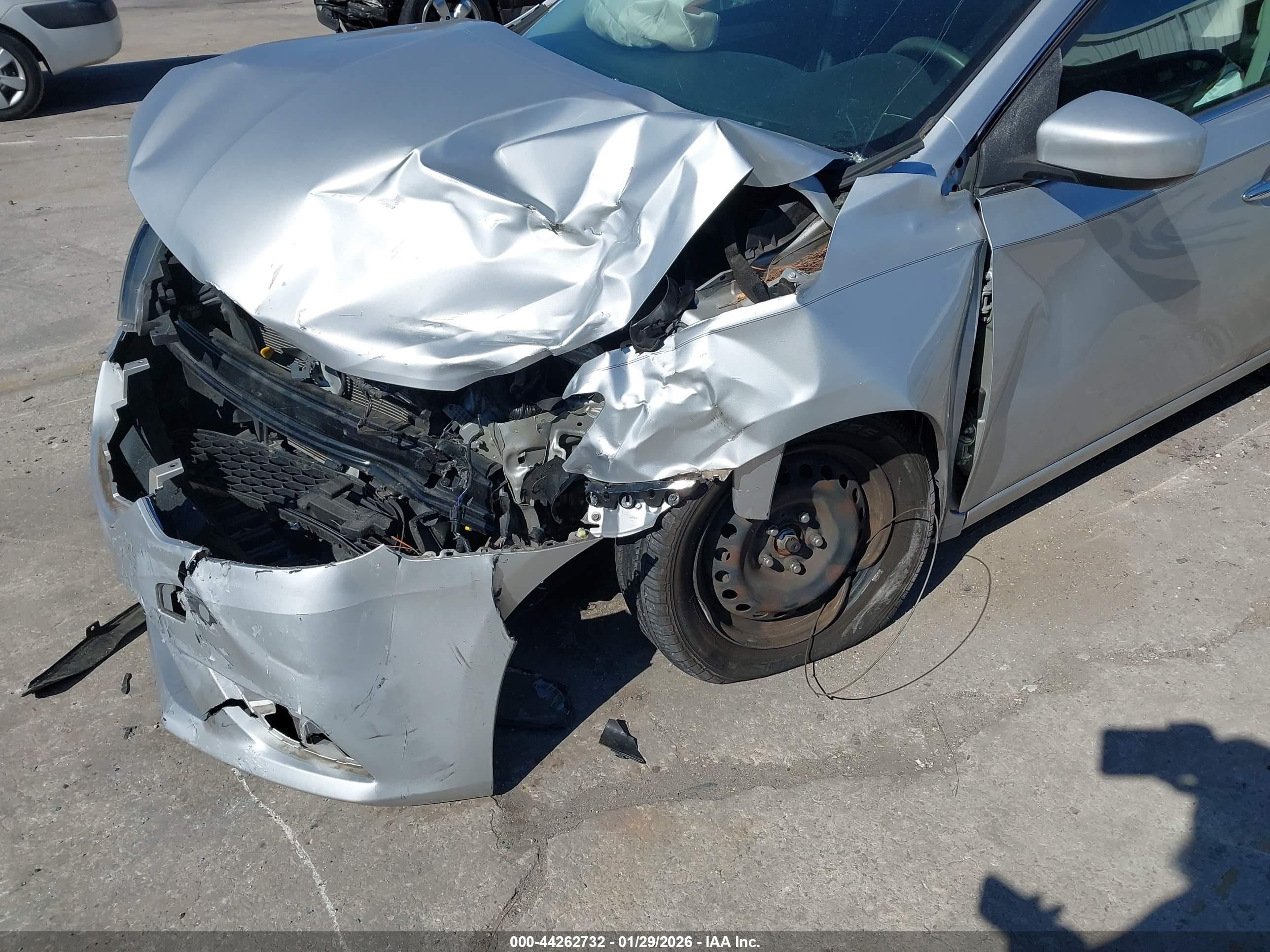 NISSAN SENTRA image 6