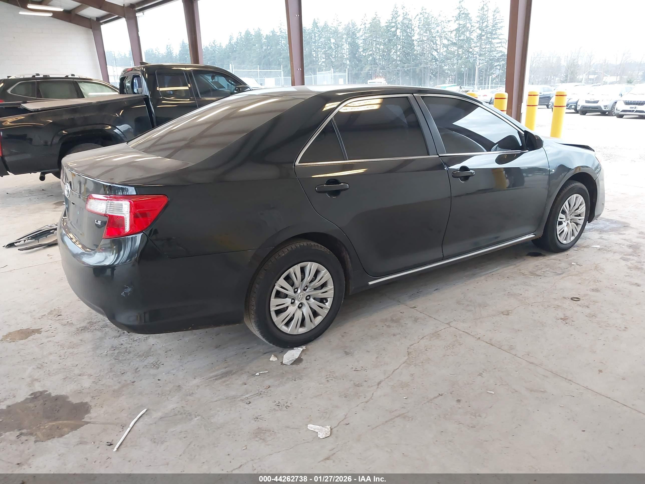 TOYOTA CAMRY image 4