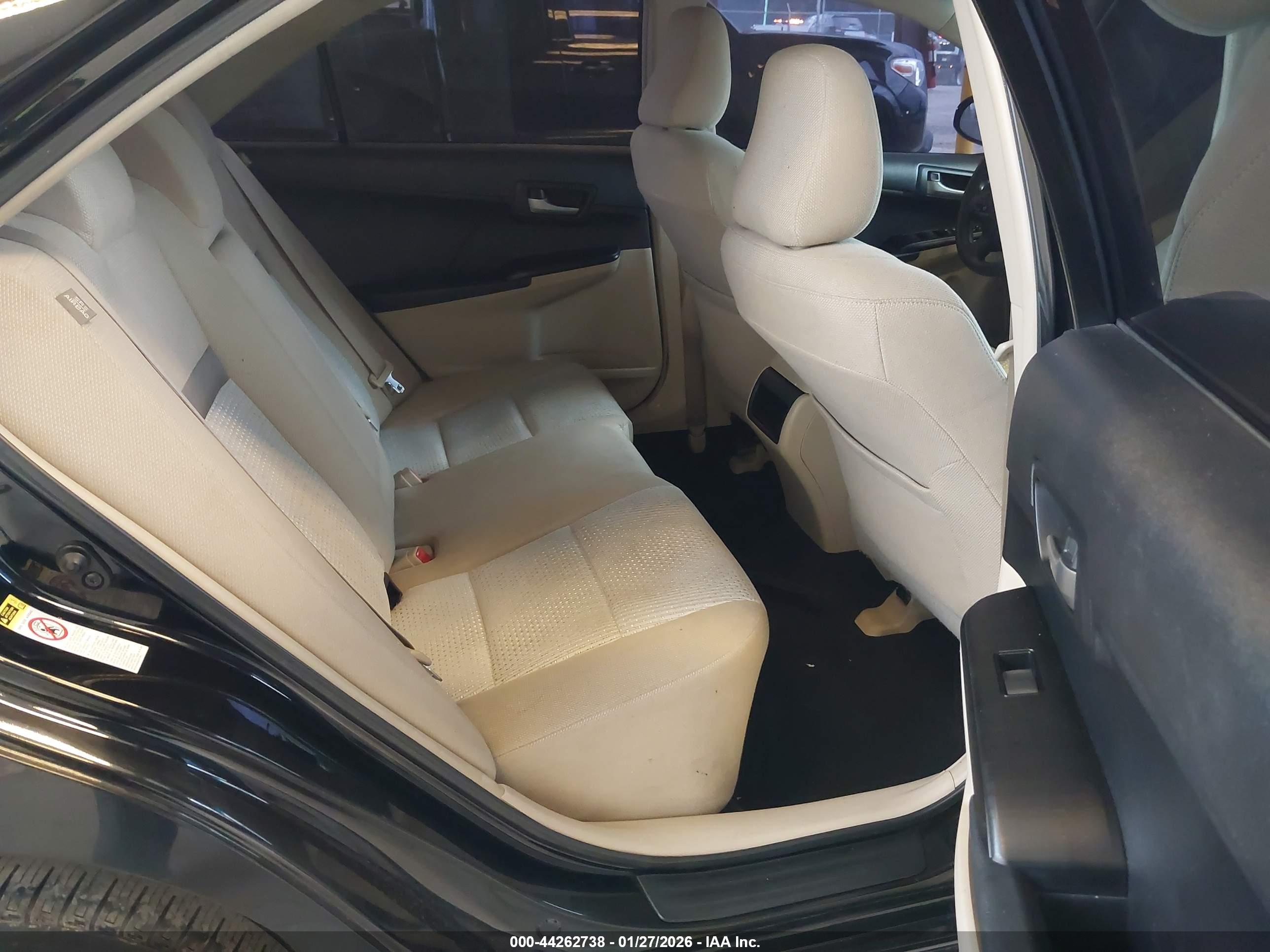 TOYOTA CAMRY image 8