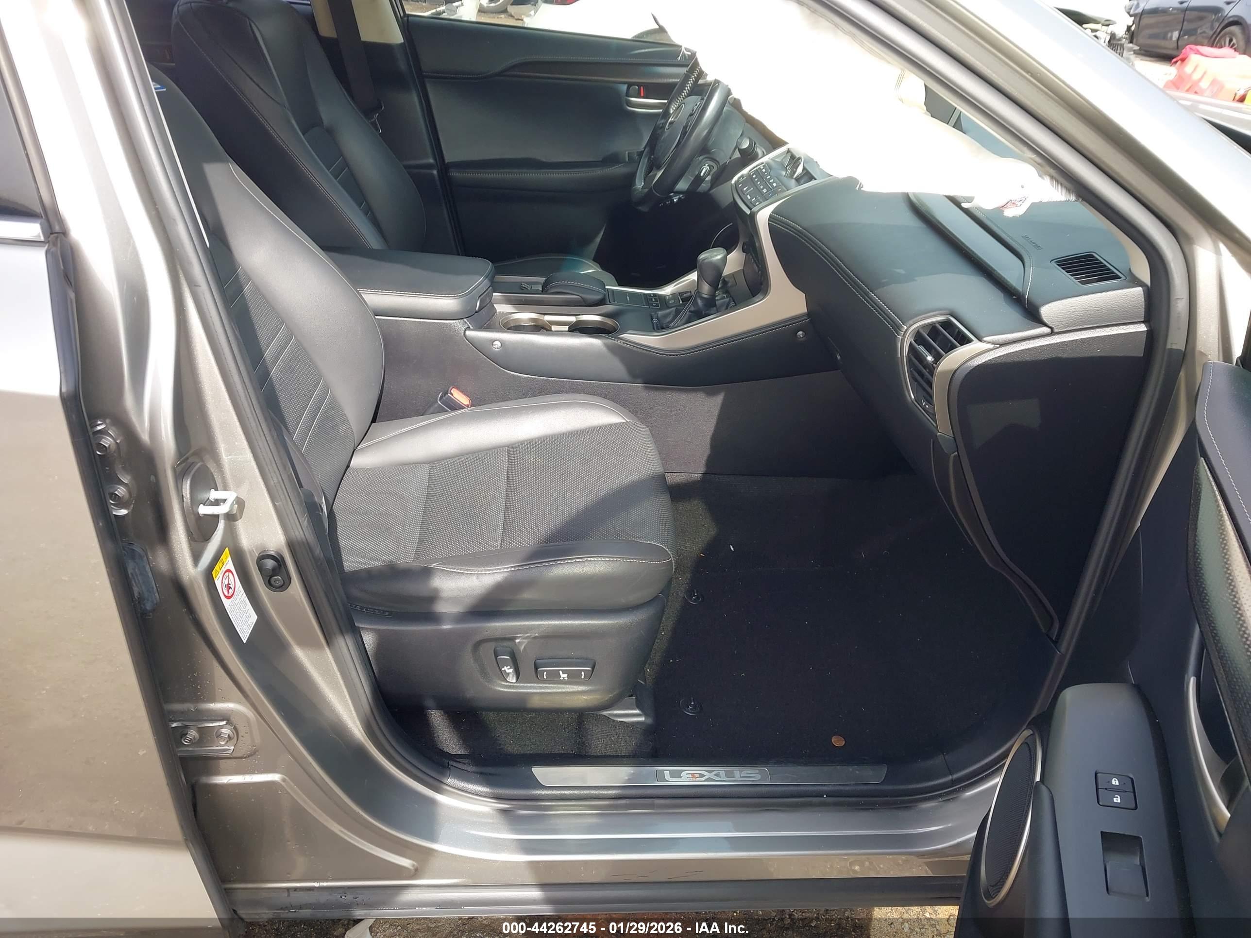 LEXUS NX image 5