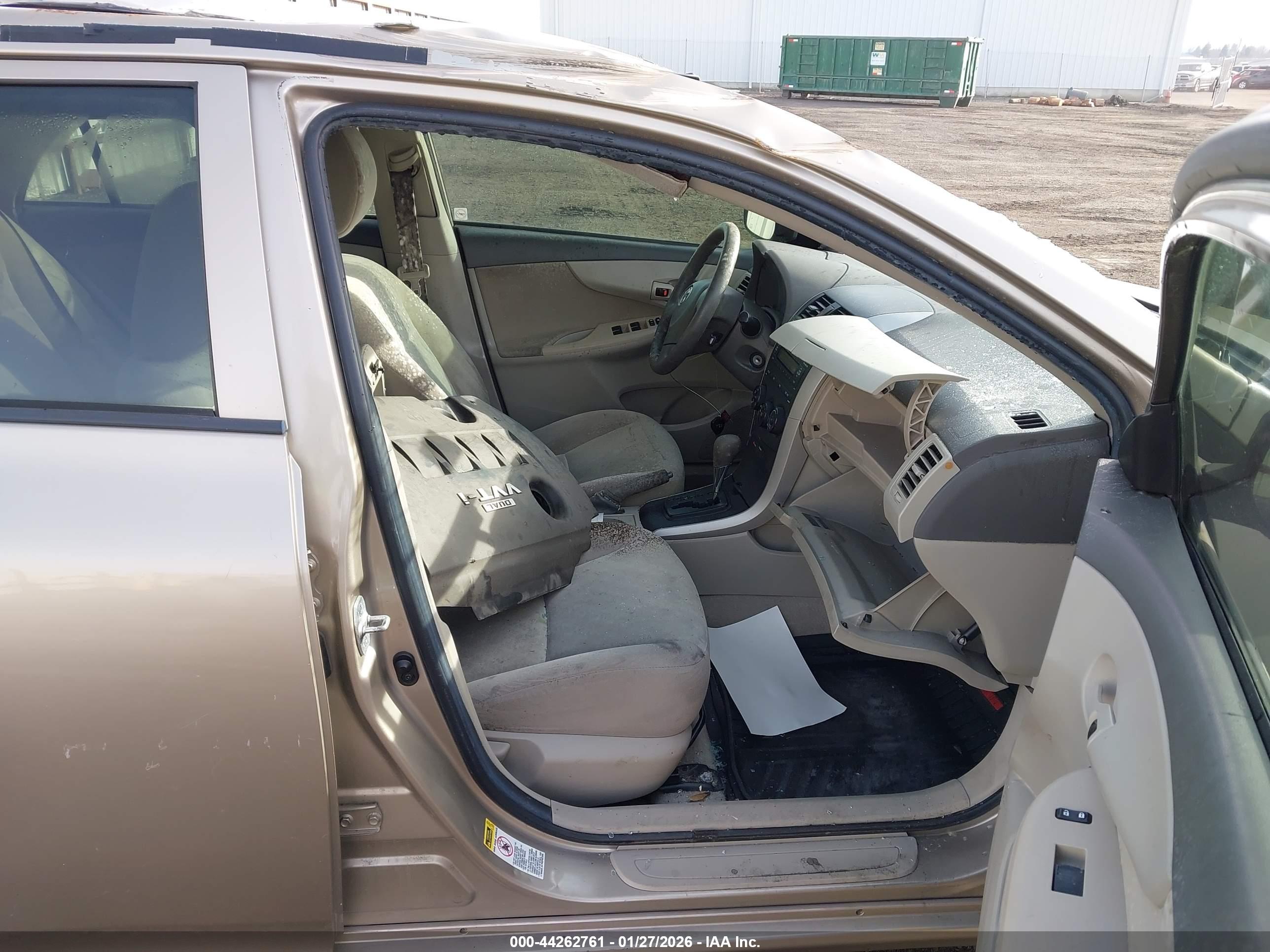 TOYOTA COROLLA image 5