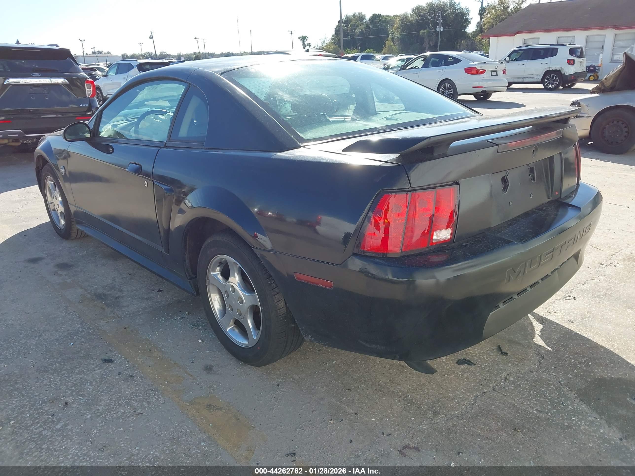 FORD MUSTANG image 3