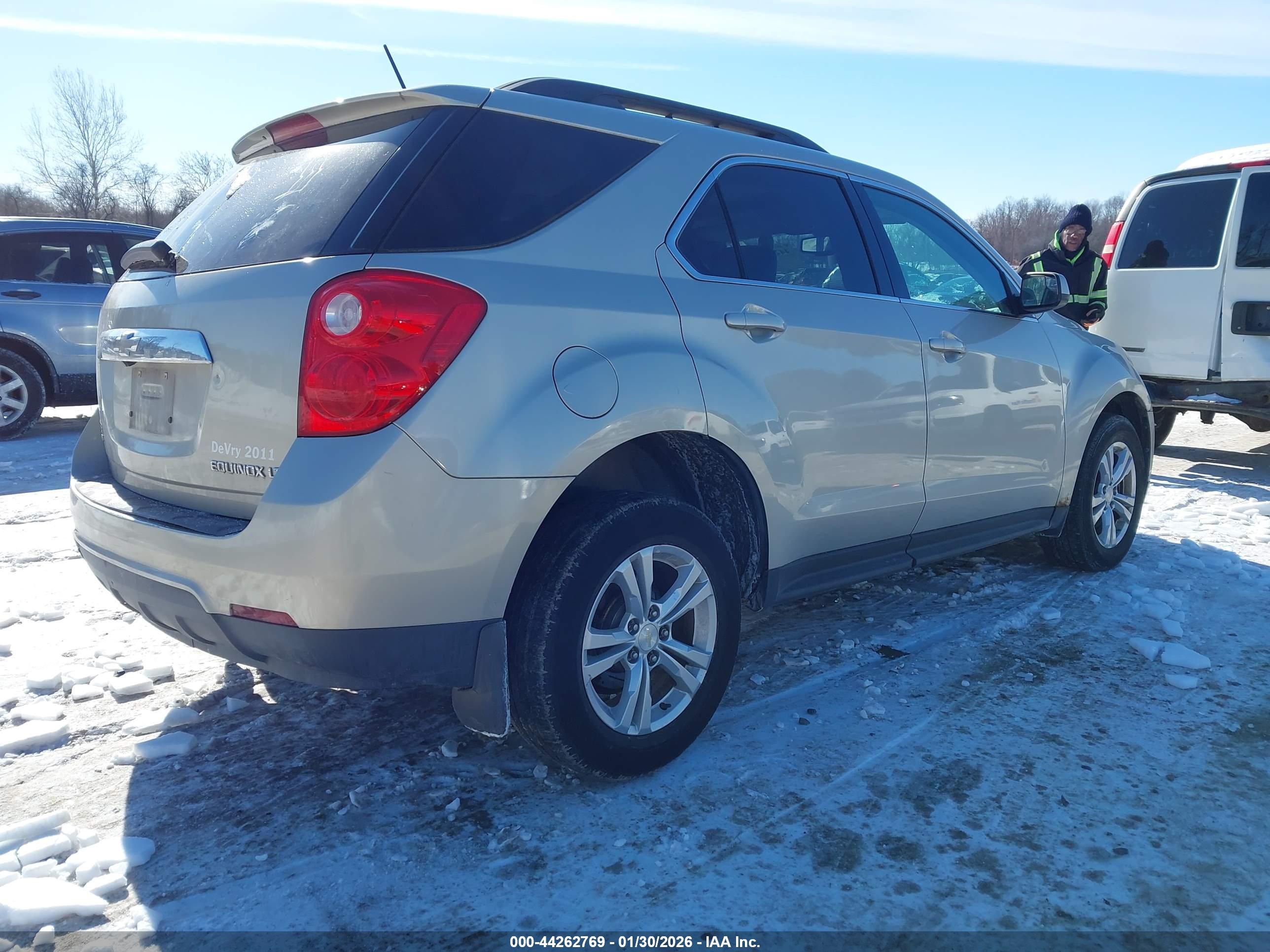 CHEVROLET EQUINOX image 4