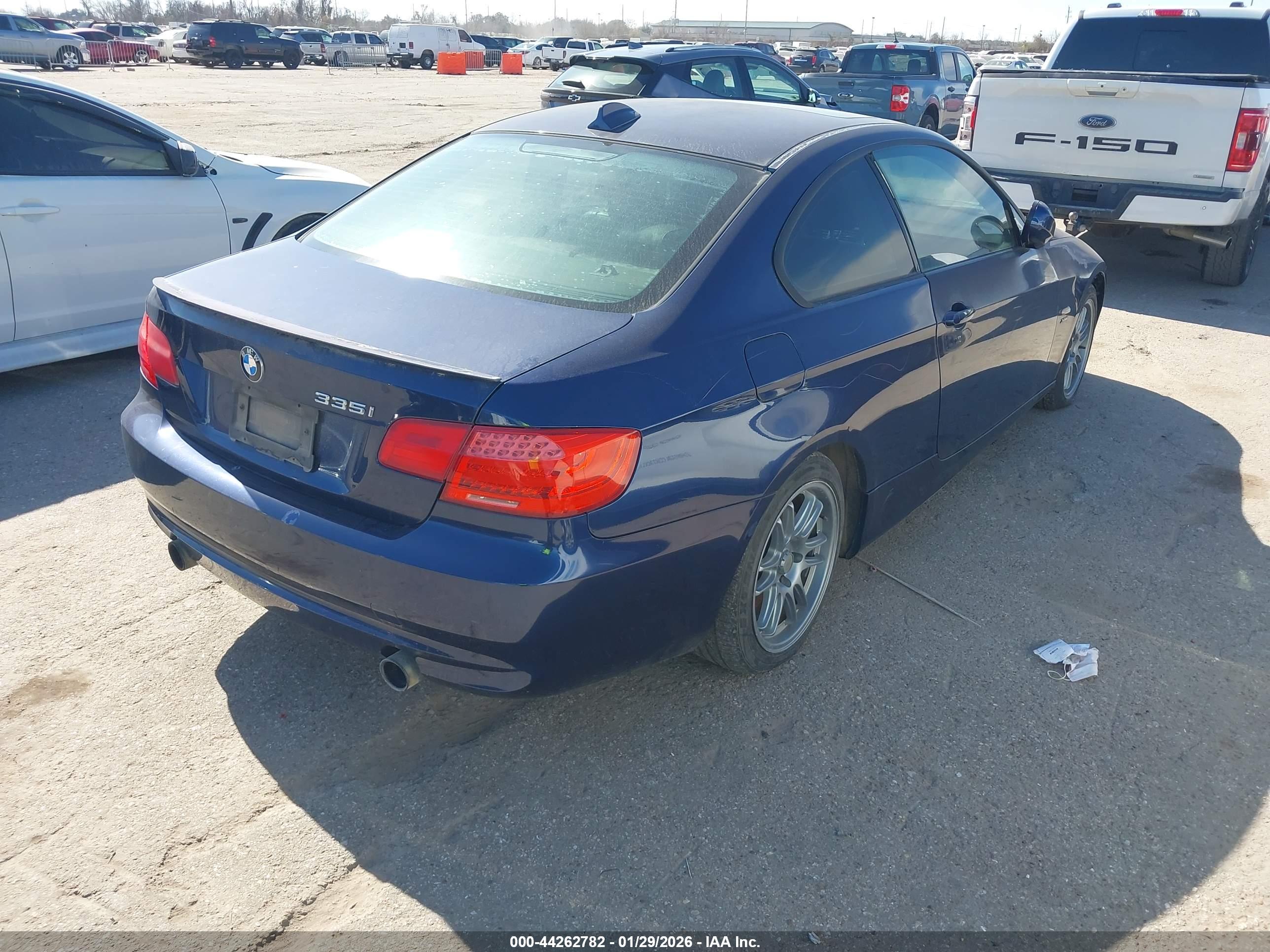 BMW 335I image 4
