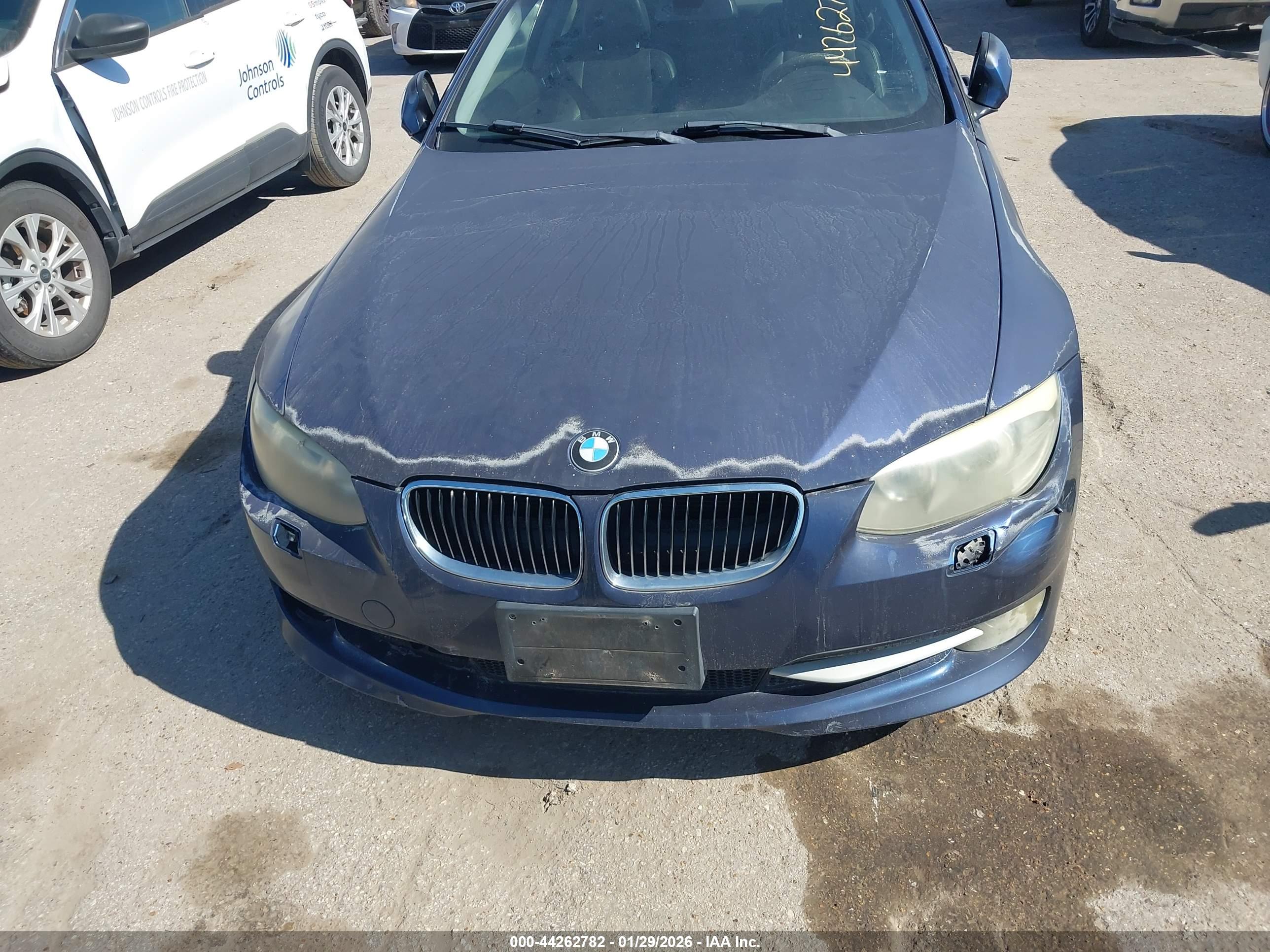 BMW 335I image 6