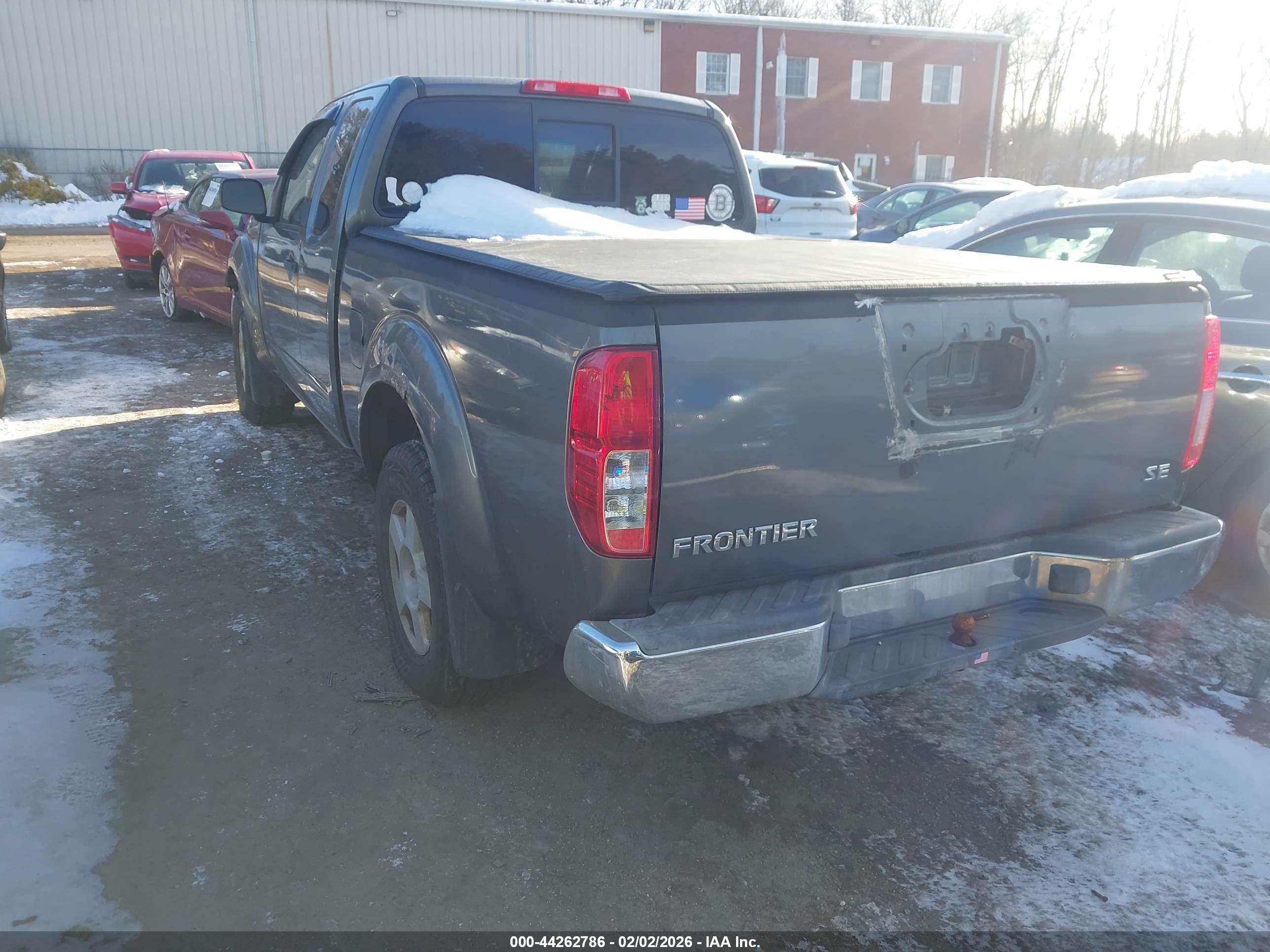 NISSAN FRONTIER image 3