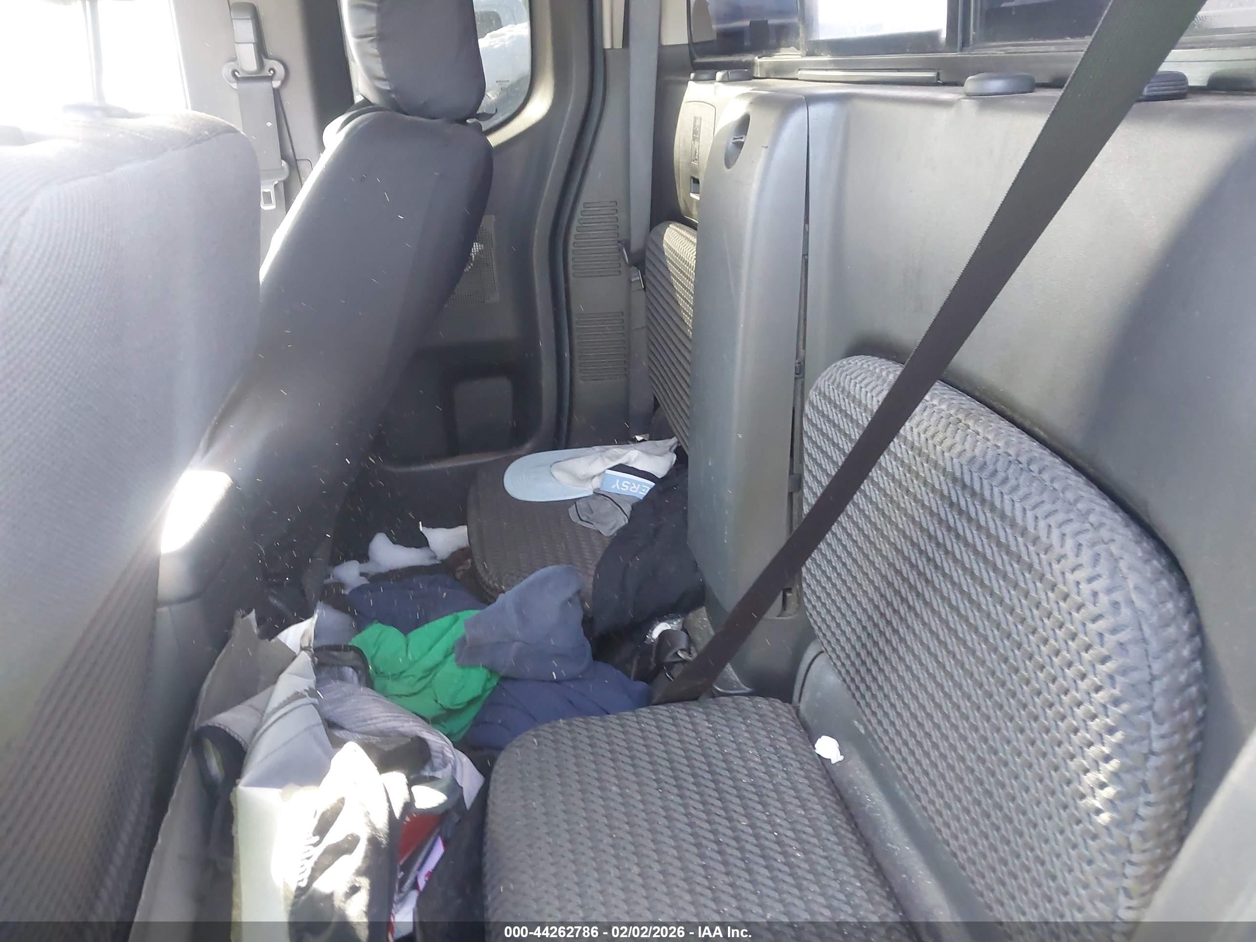 NISSAN FRONTIER image 8