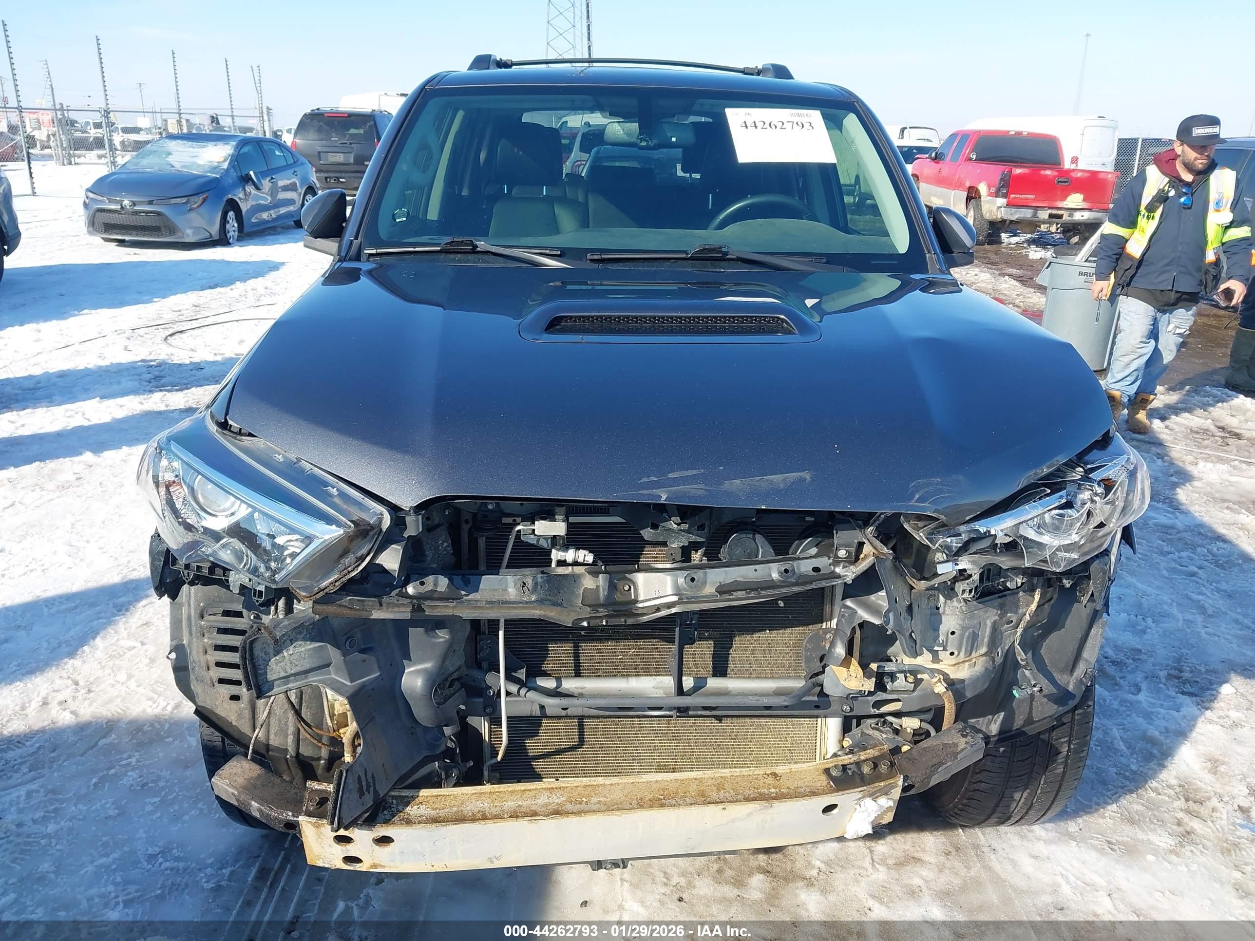TOYOTA 4RUNNER image 6
