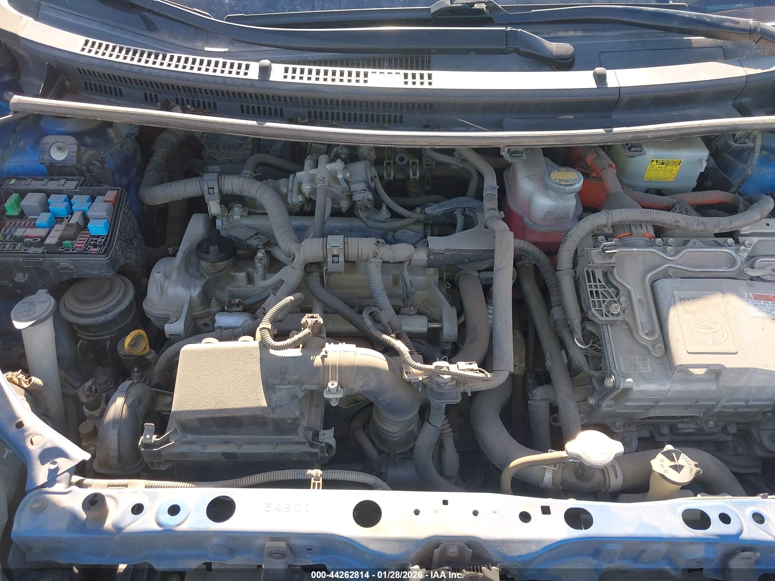 TOYOTA PRIUS image 10