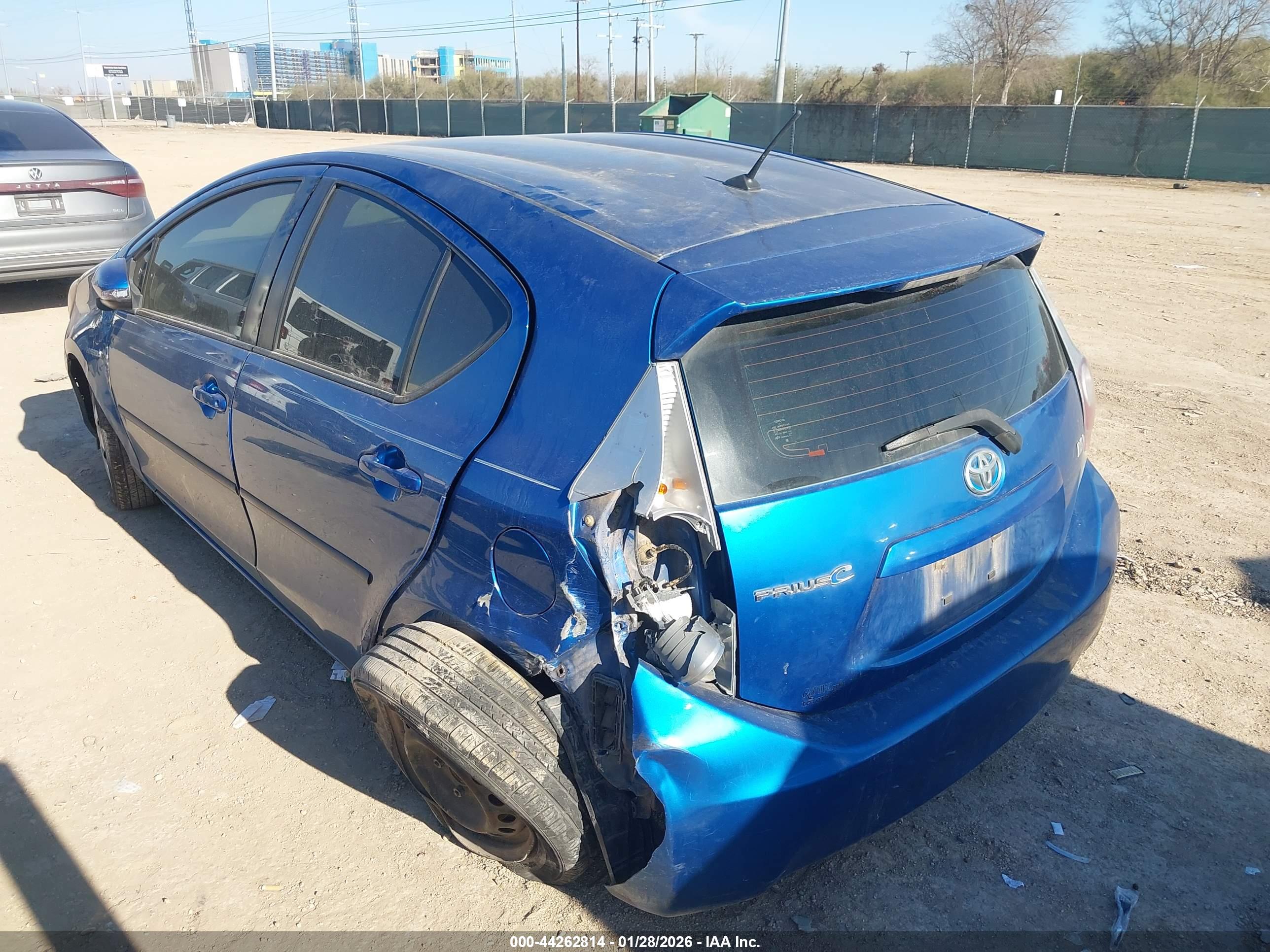 TOYOTA PRIUS image 3