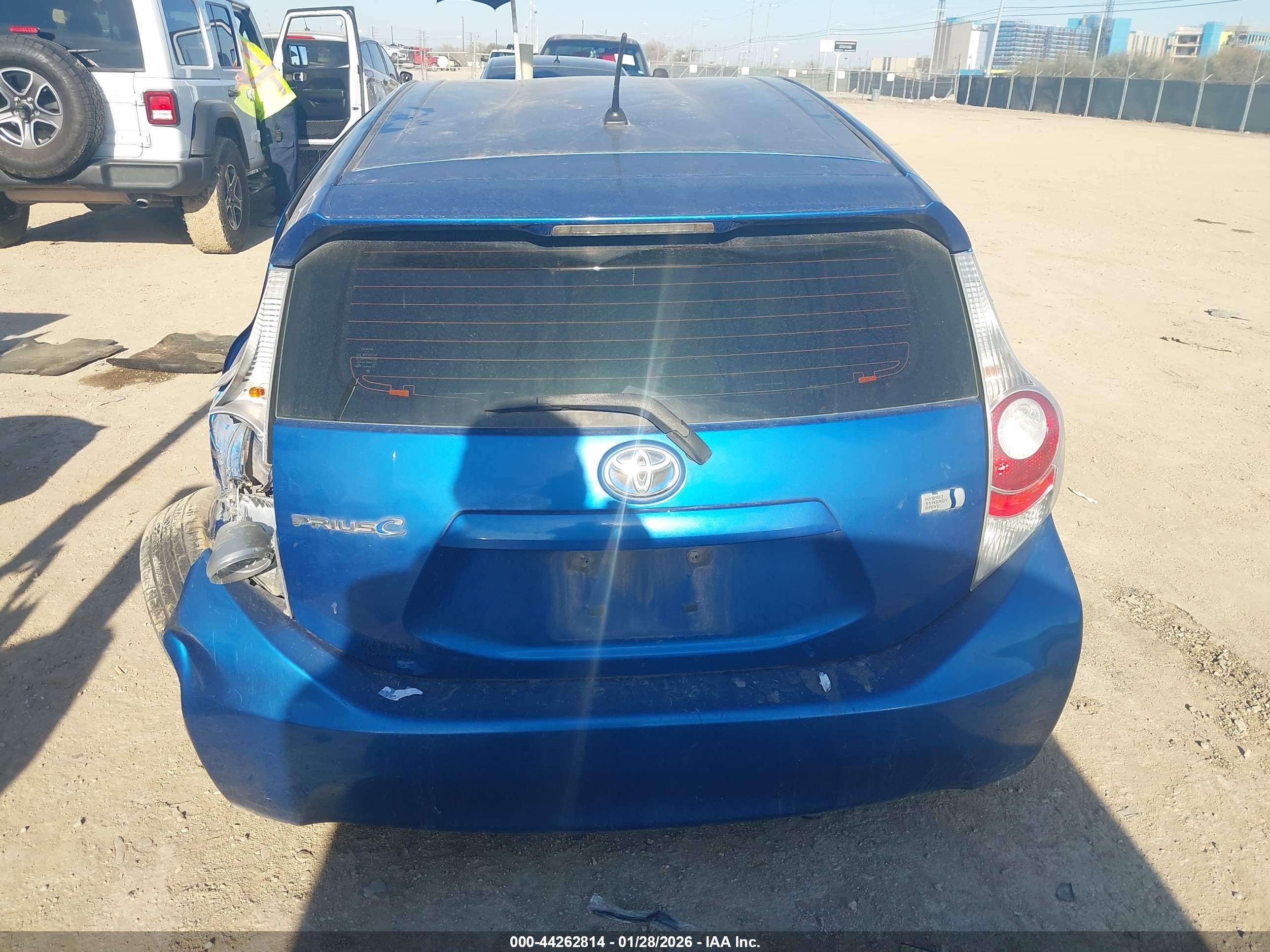 TOYOTA PRIUS image 6