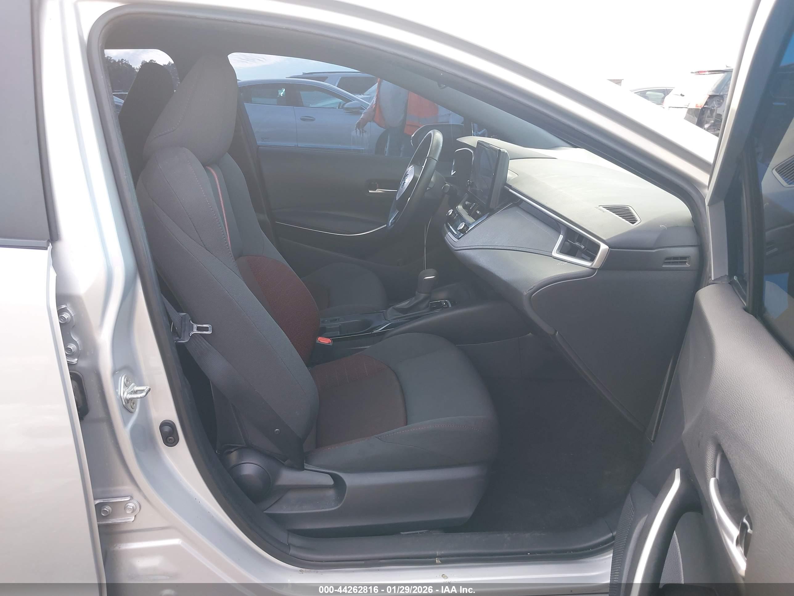 TOYOTA COROLLA image 5