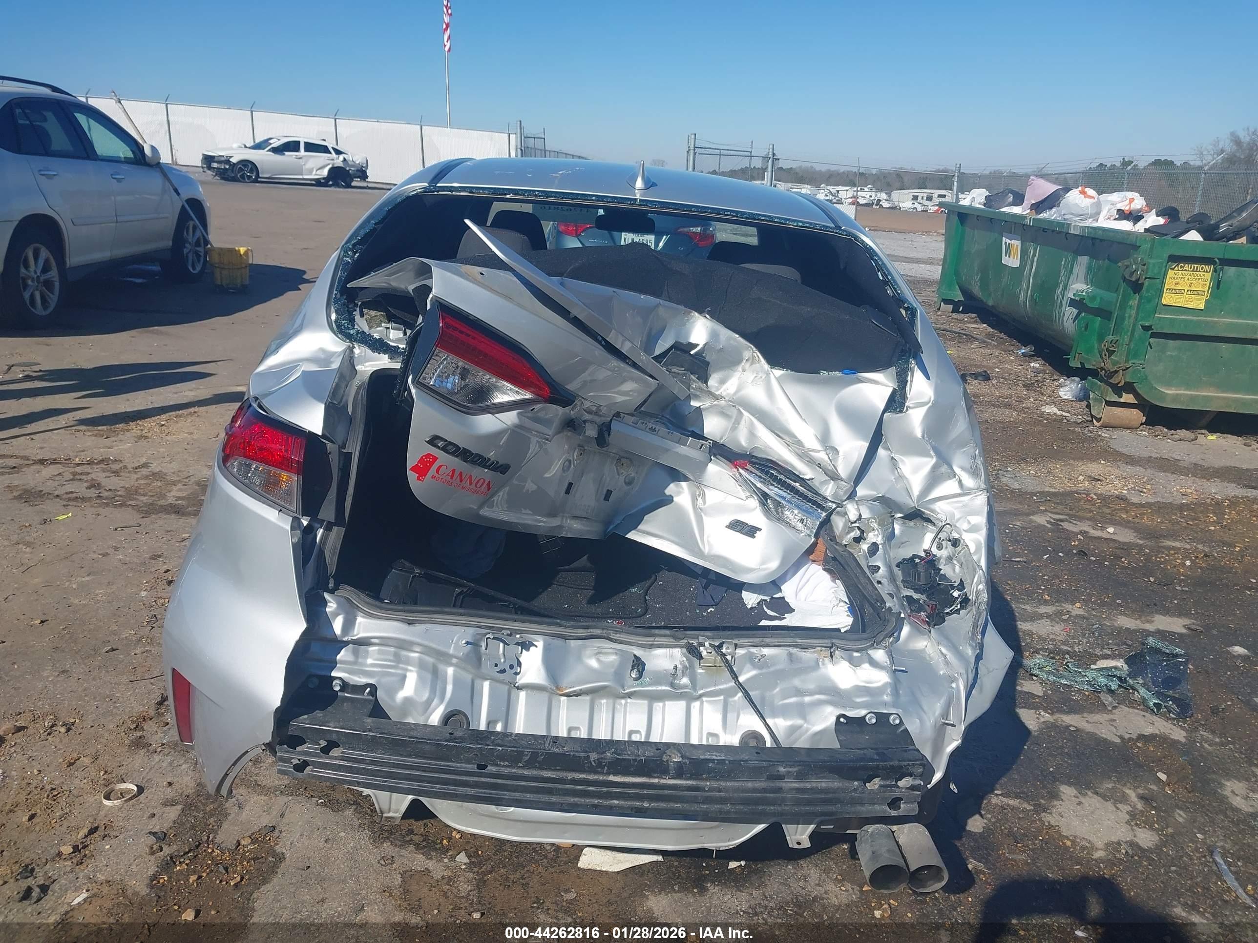 TOYOTA COROLLA image 6