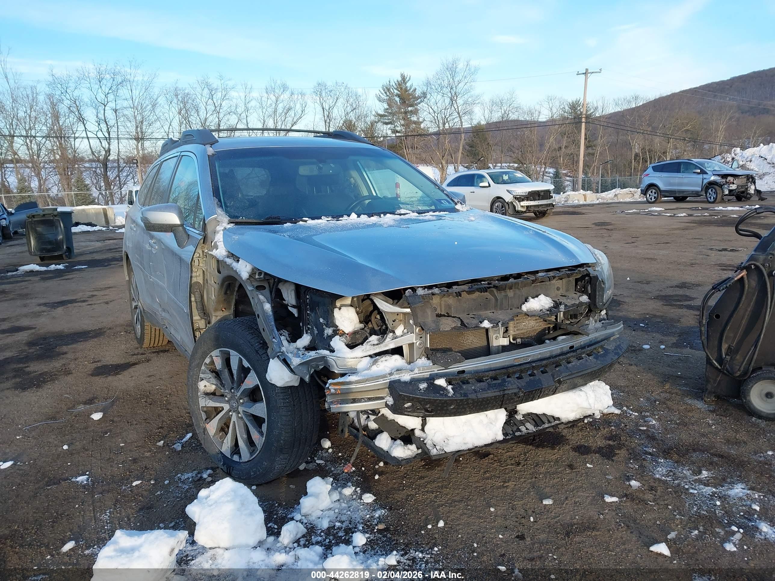 SUBARU OUTBACK image 6