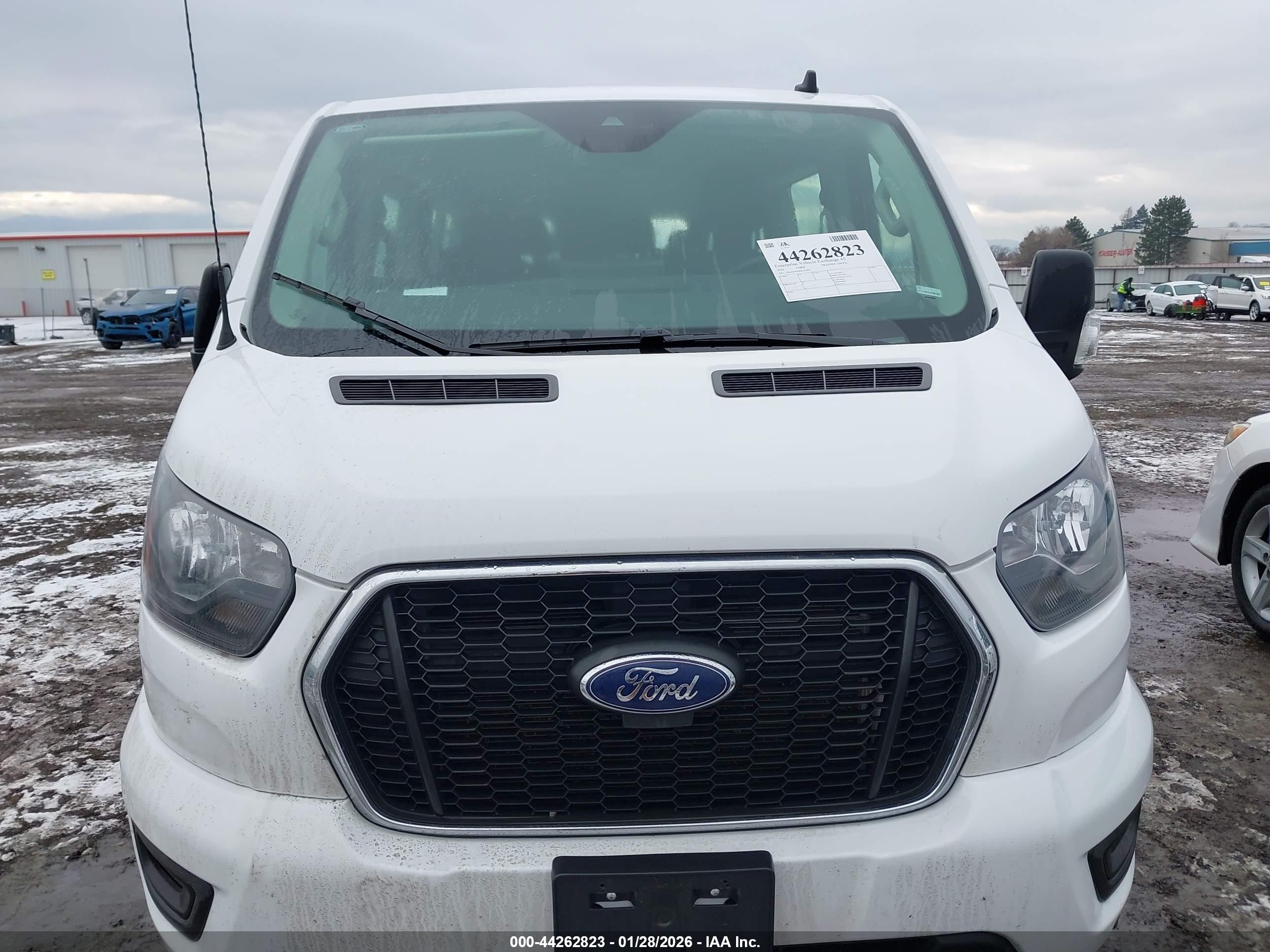 FORD TRANSIT-350 image 6