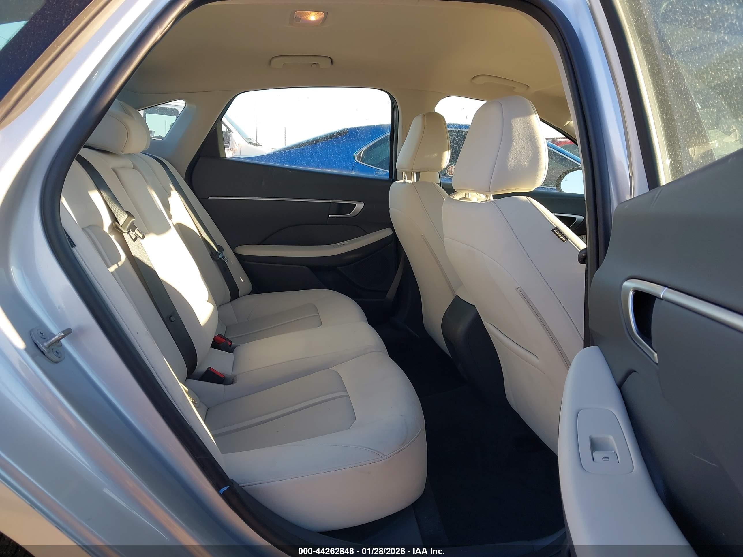 HYUNDAI SONATA image 8
