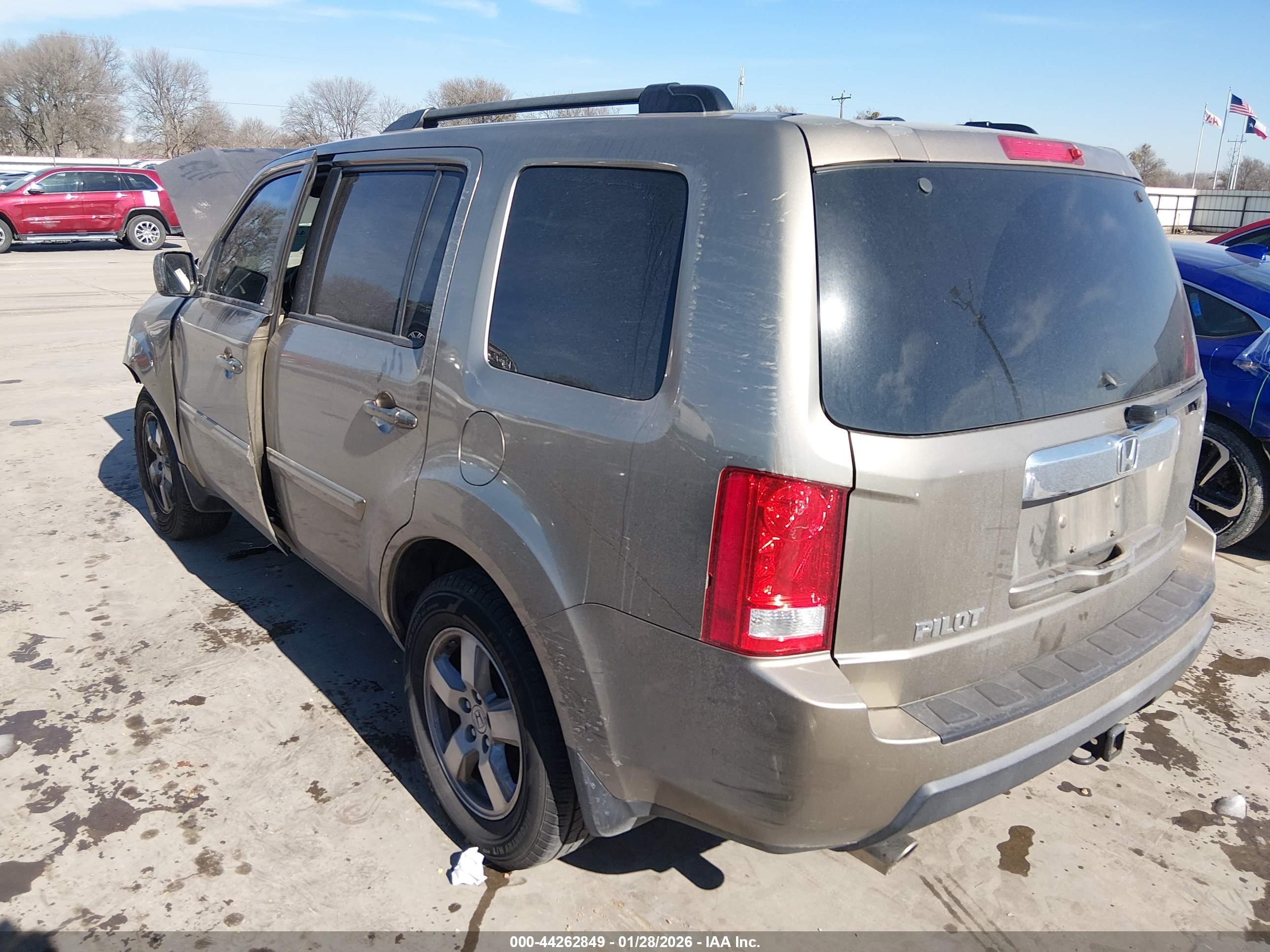 HONDA PILOT image 3