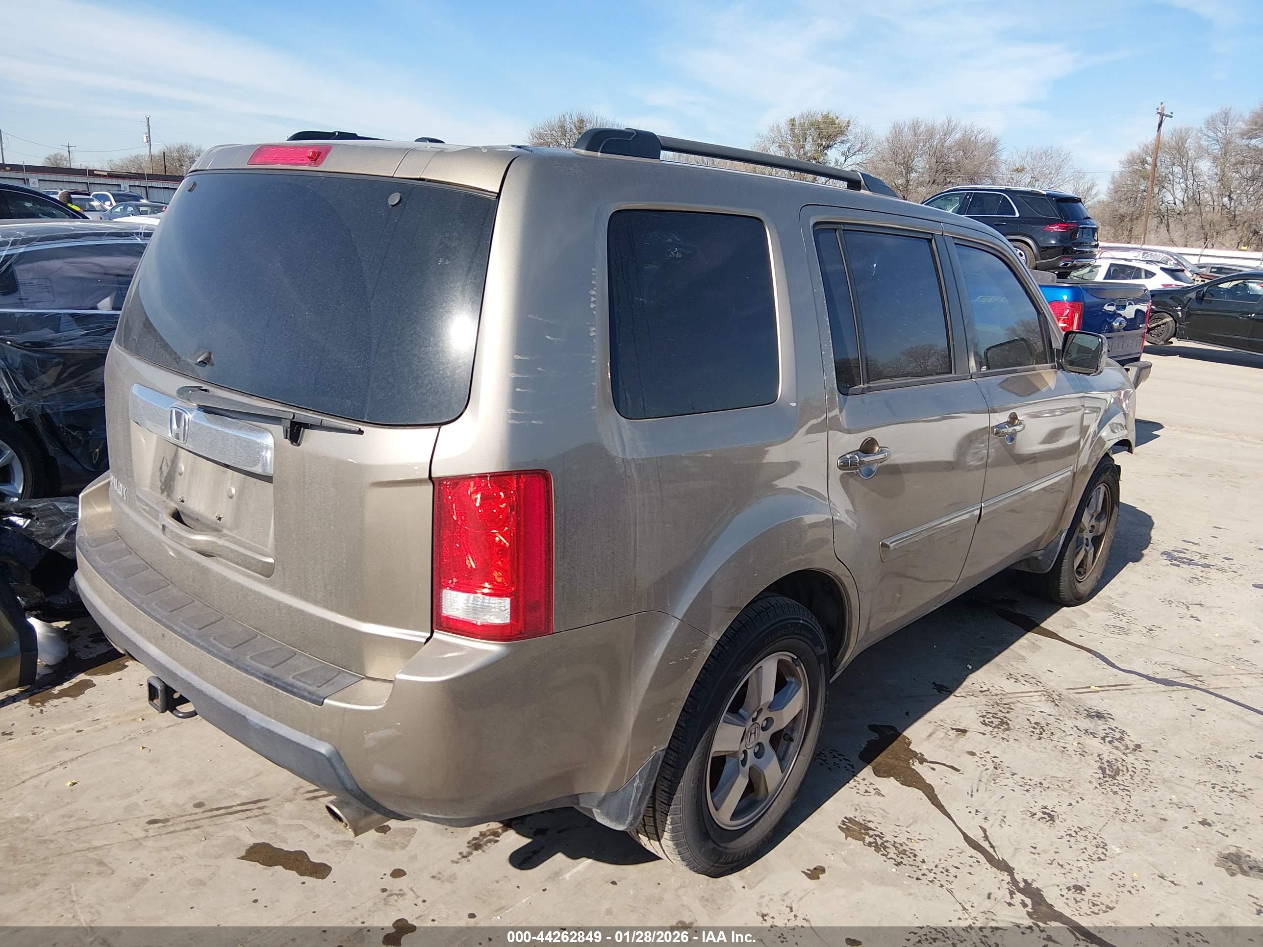 HONDA PILOT image 4