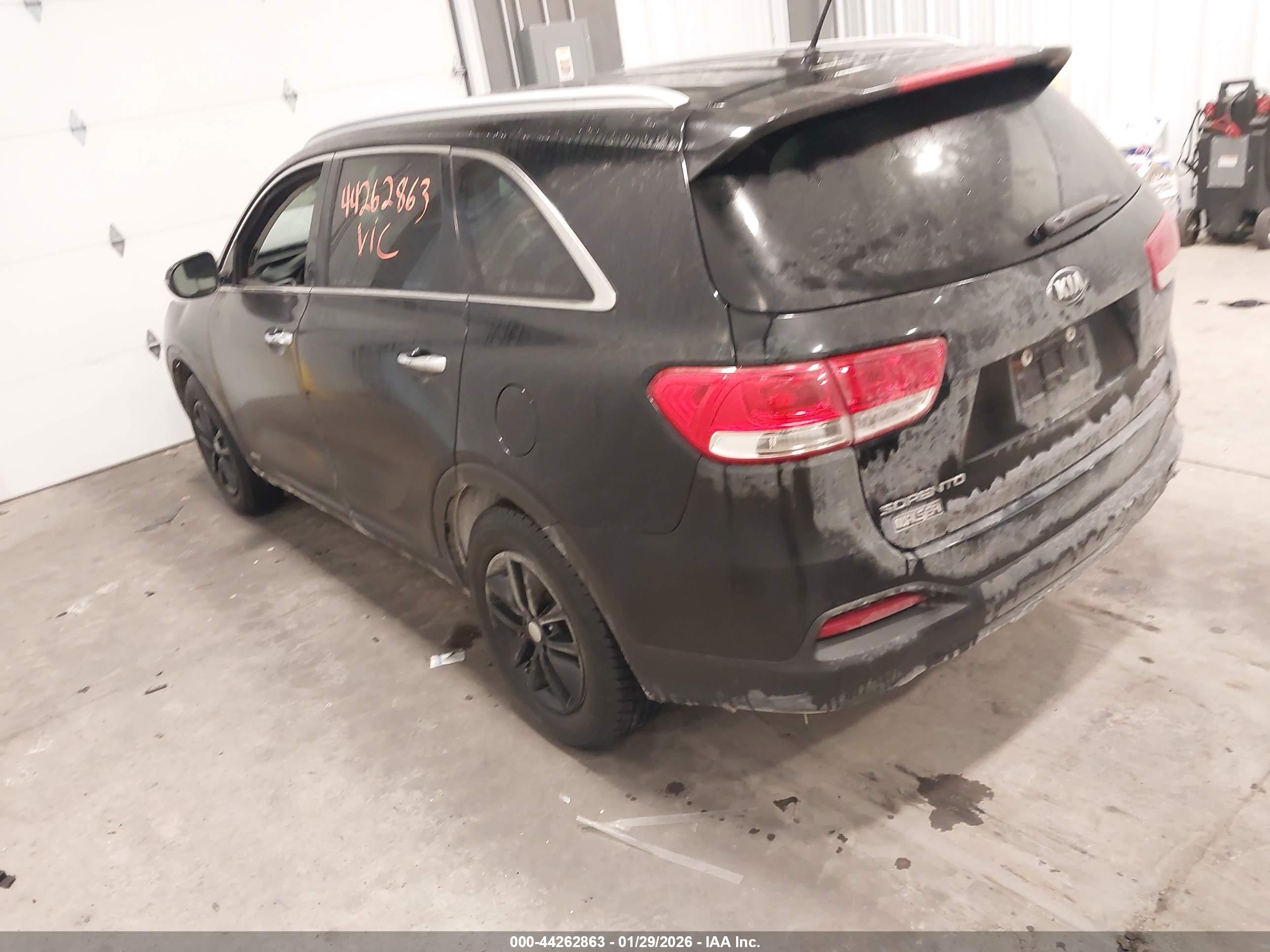 KIA SORENTO image 3