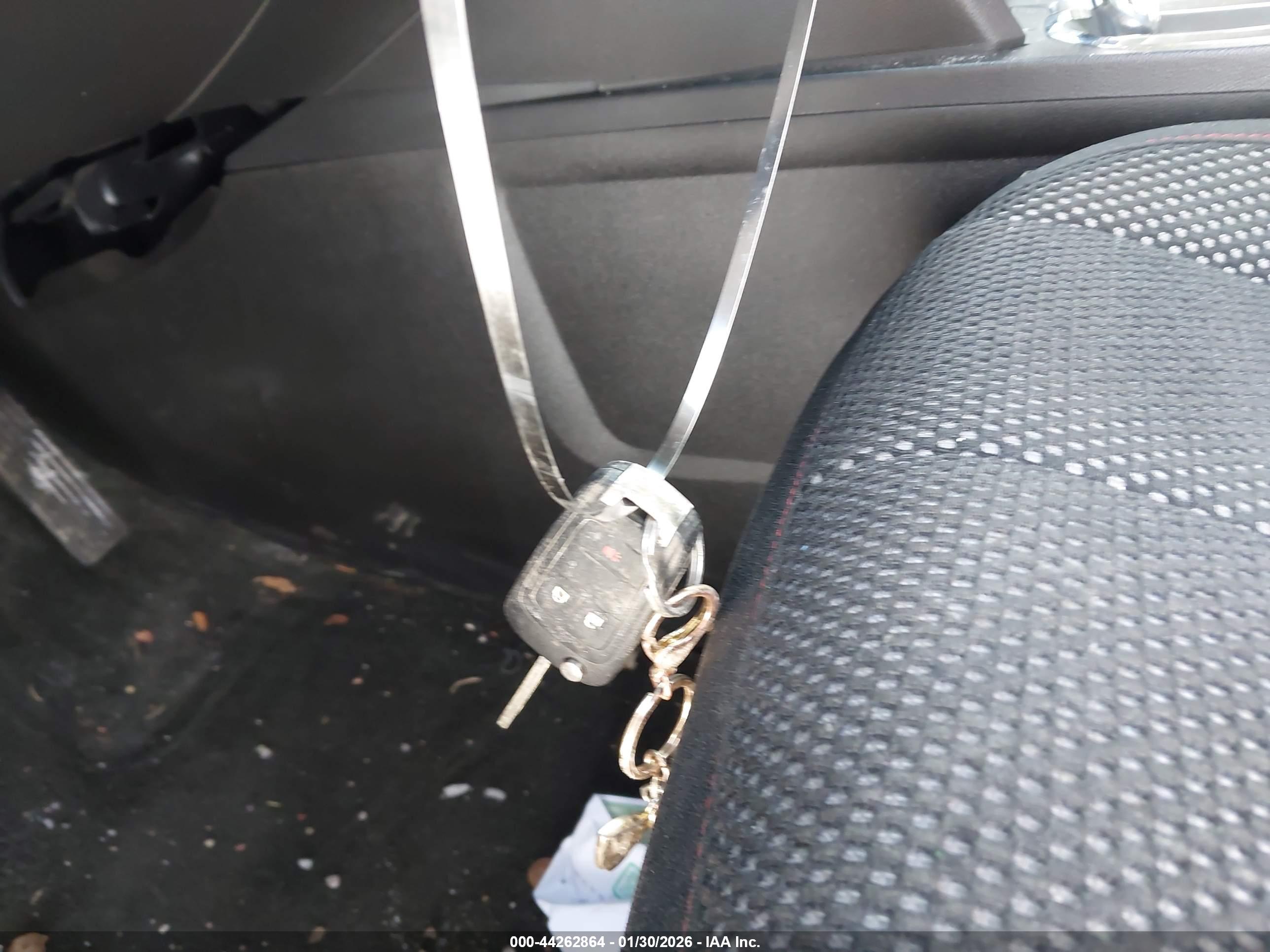CHEVROLET EQUINOX image 11