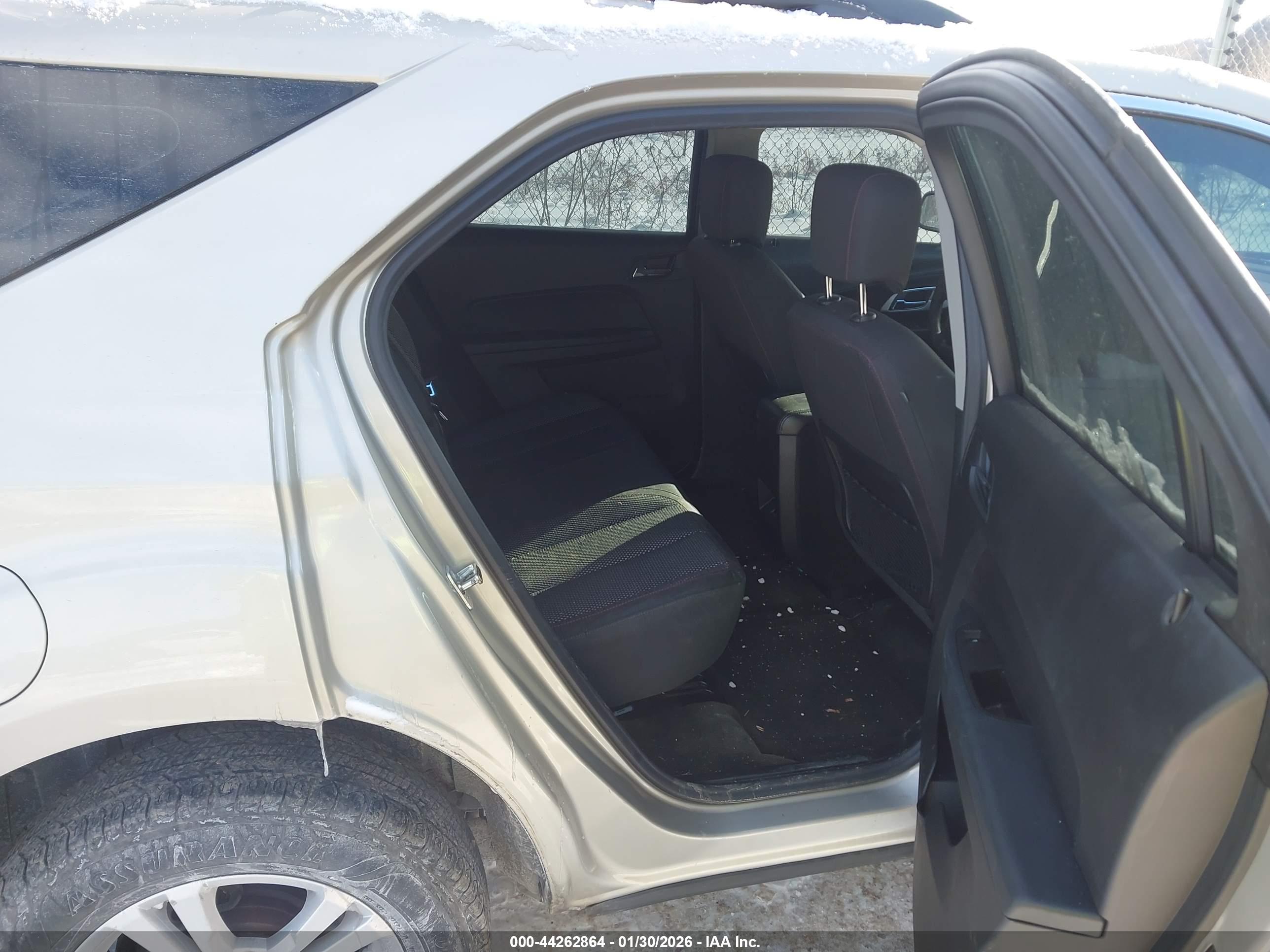 CHEVROLET EQUINOX image 8